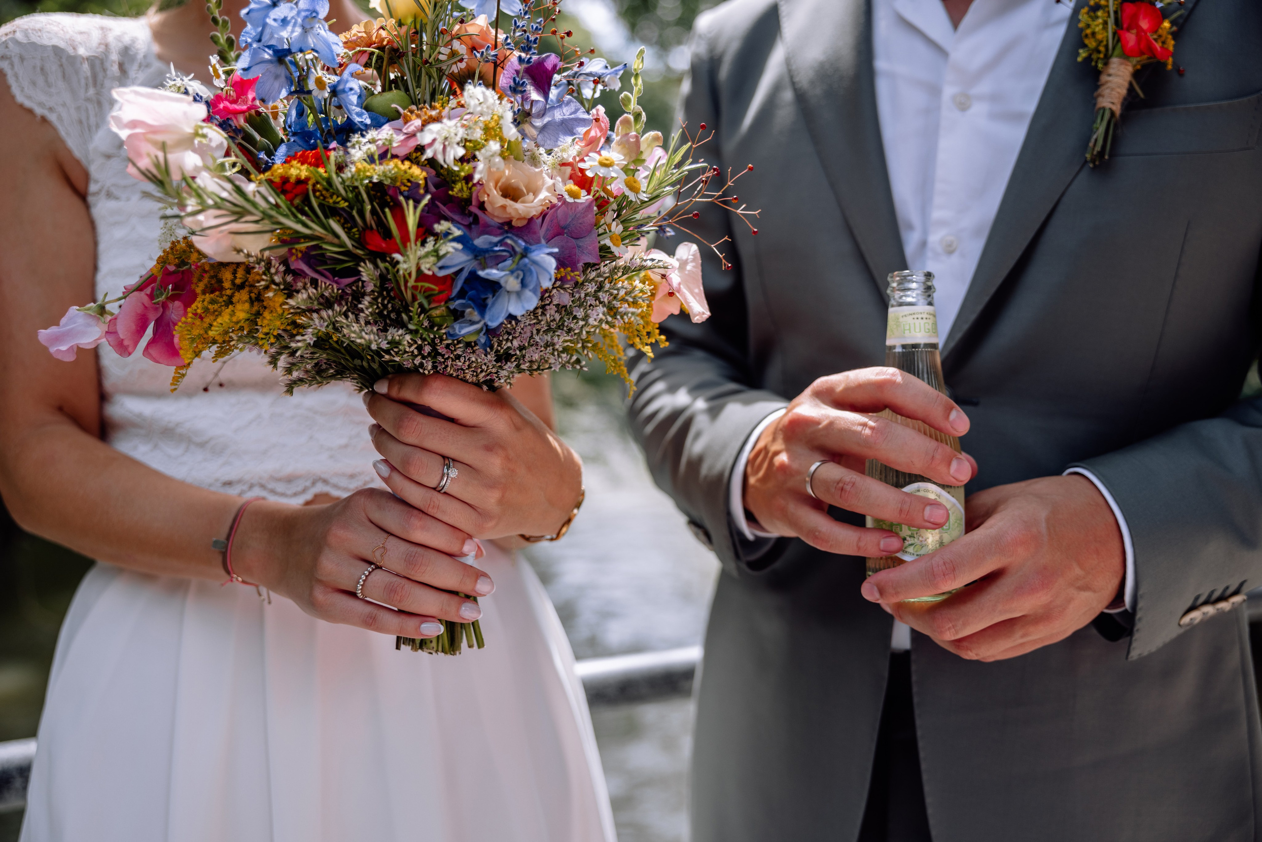 Sommerliche Hochzeitsfotos im Standesamt Mandlstraße & Schwabing. Hochzeitsfotograf München Taufe Familienfotograf Tanja Mauke