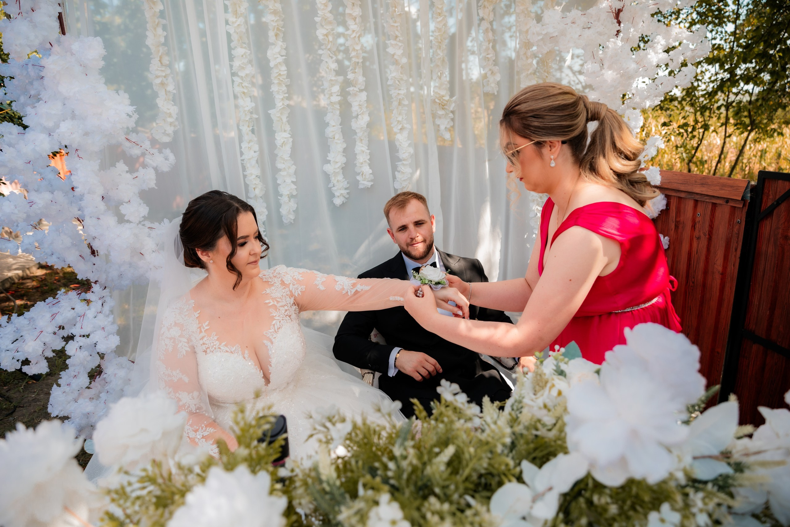 servicii foto. servicii foto Botoșani. servicii foto video Botoșani. fotograf nunta. fotograf evenimente. fotograf nunta Botoșani. Alin chirila. Alin chirila fotograf. Alinofotostudio.- Mire și mireasă – Sergiu & Liliana – ziua nunții, 2024  - Emoții în ziua nunții – Sergiu și Liliana  - Dansul mirilor – fotografie artistică nuntă 2024  - Sedinta foto romantică în natură – Sergiu & Liliana  - Rochia de mireasă și detalii de nuntă elegante