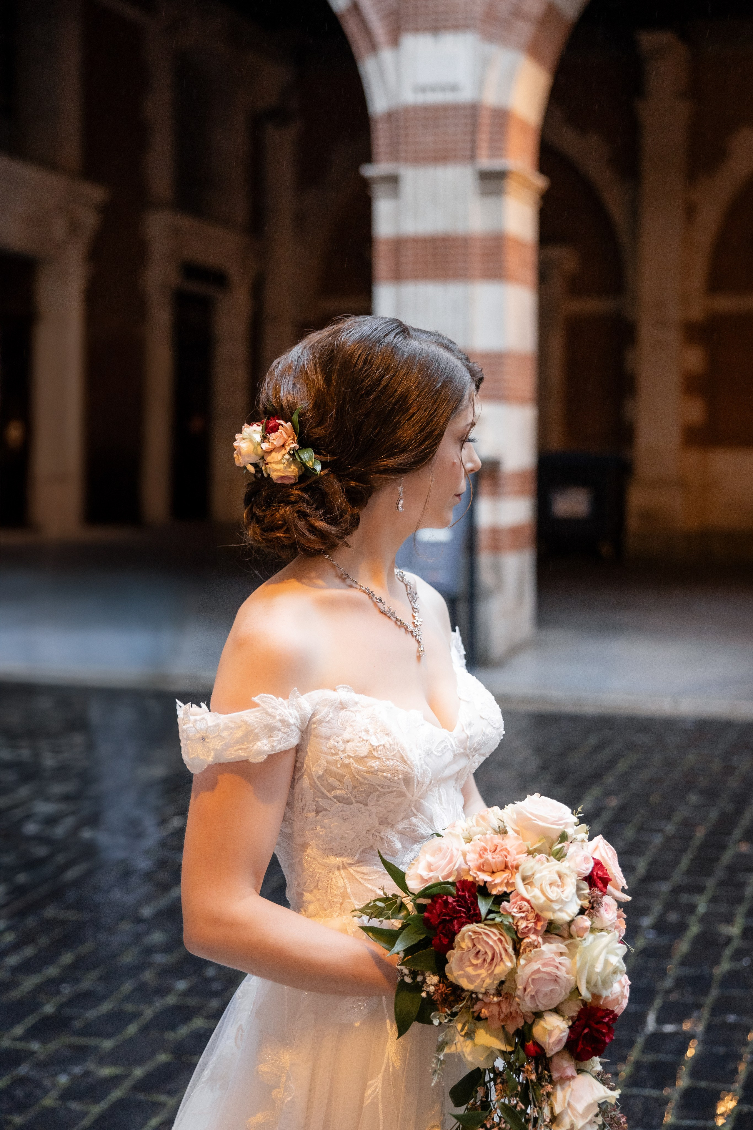 Christmas wedding to remember in Toulouse, Capitole. Gillian & Scott. Eugenie Smirnova — wedding, corporate and lifestyle photographer in Toulouse and Southwest France
