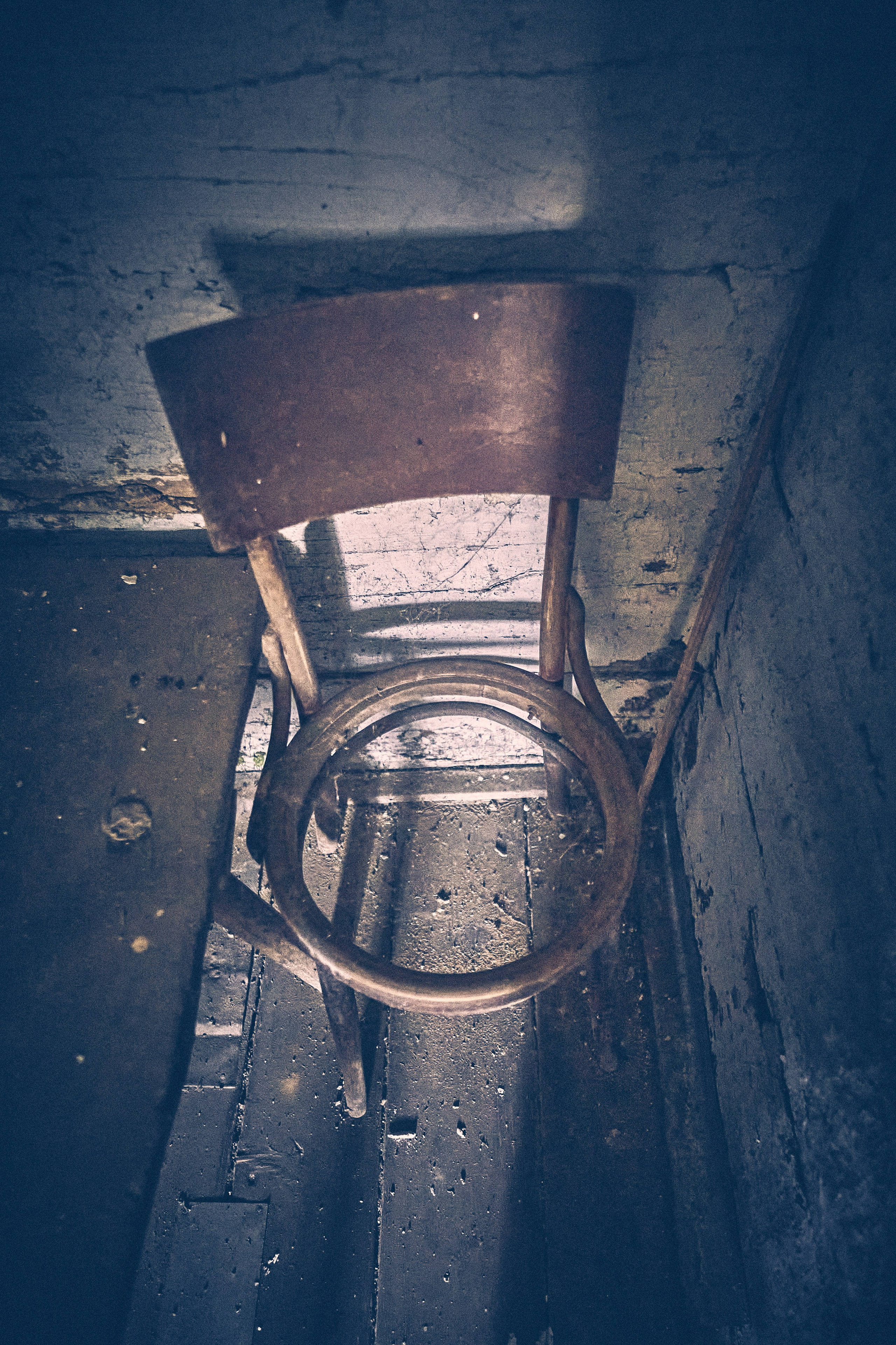 Andriej Szypiłow - Fotograf i Wideograf - Reportaż artystyczny - wizyta rodzinna in the middle of nowhere. Zabita dechami wieś na granicy Białorusi i Polski.