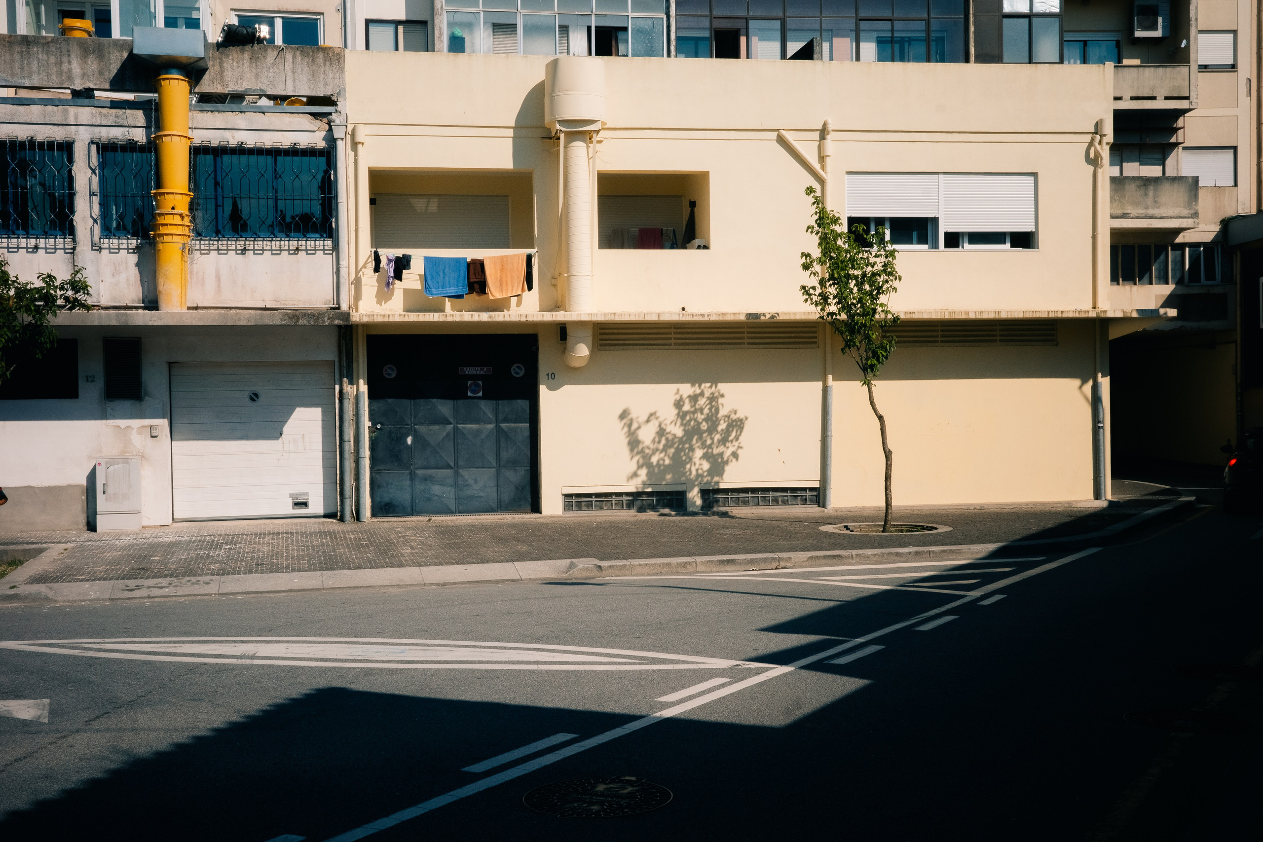 Street. Maria Sher. Professional photographer from Porto, Portugal