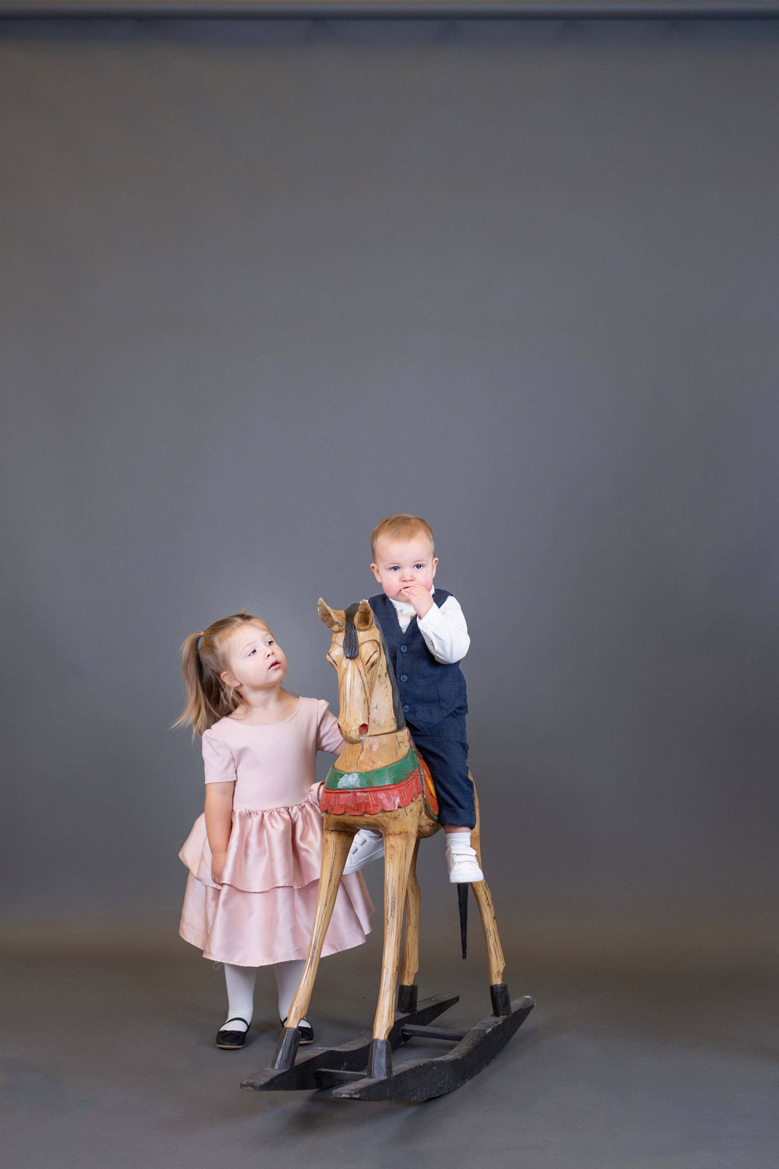 Agata. Family and real state photographer in Haugesund Dina Vikra