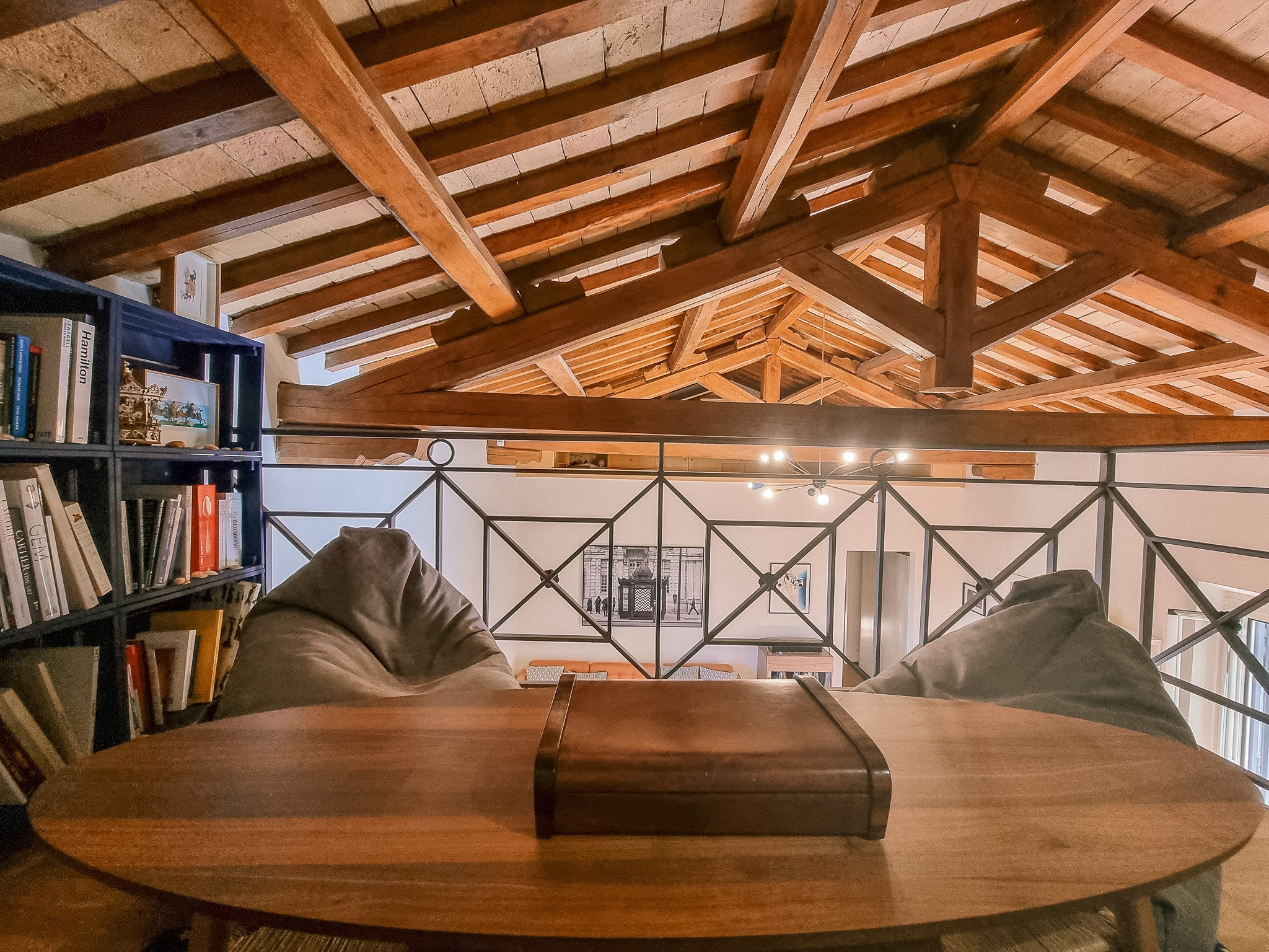 Borgo Pio Penthouse. Elizaveta Razumova: Cinematic Photography for Love, Weddings, Portraits & Brands