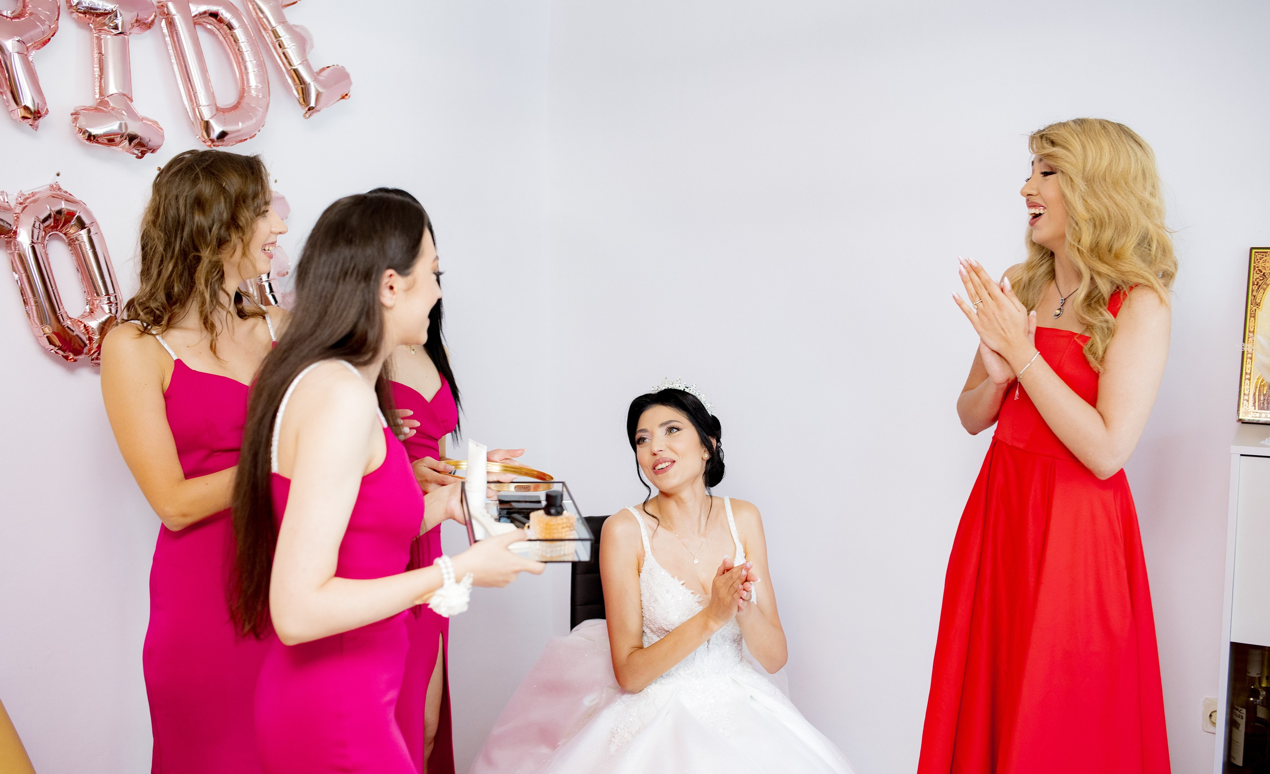 Mireasa si domnișoarele de onoare  – moment vesel