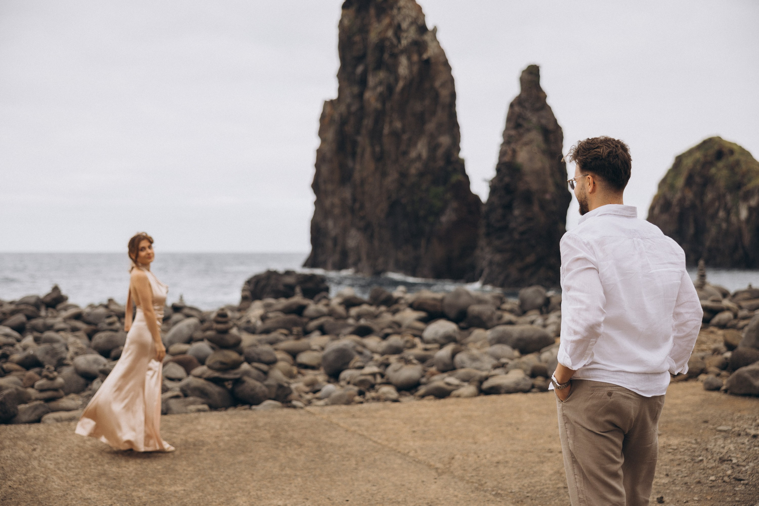 Romantic surprise proposal in Ribeira da Janela, Madeira – couple photography on the cliffs by the ocean