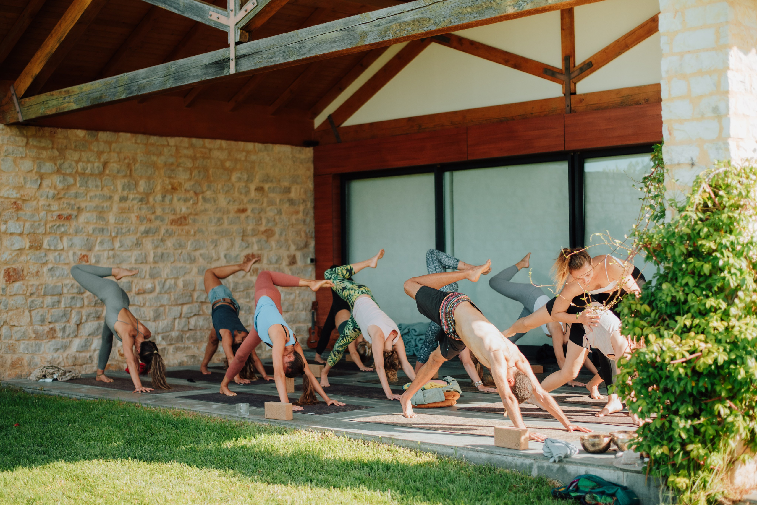 YOGA RETREAT PORTUGAL. Lifestyle, wedding and family photographer