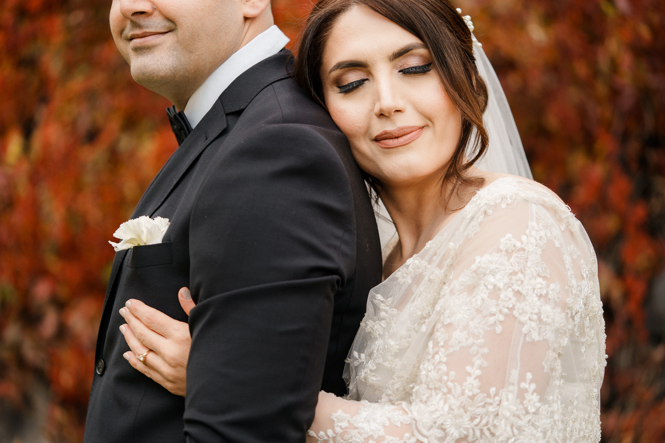 Hääpotretit vanhankaupunginkoskella