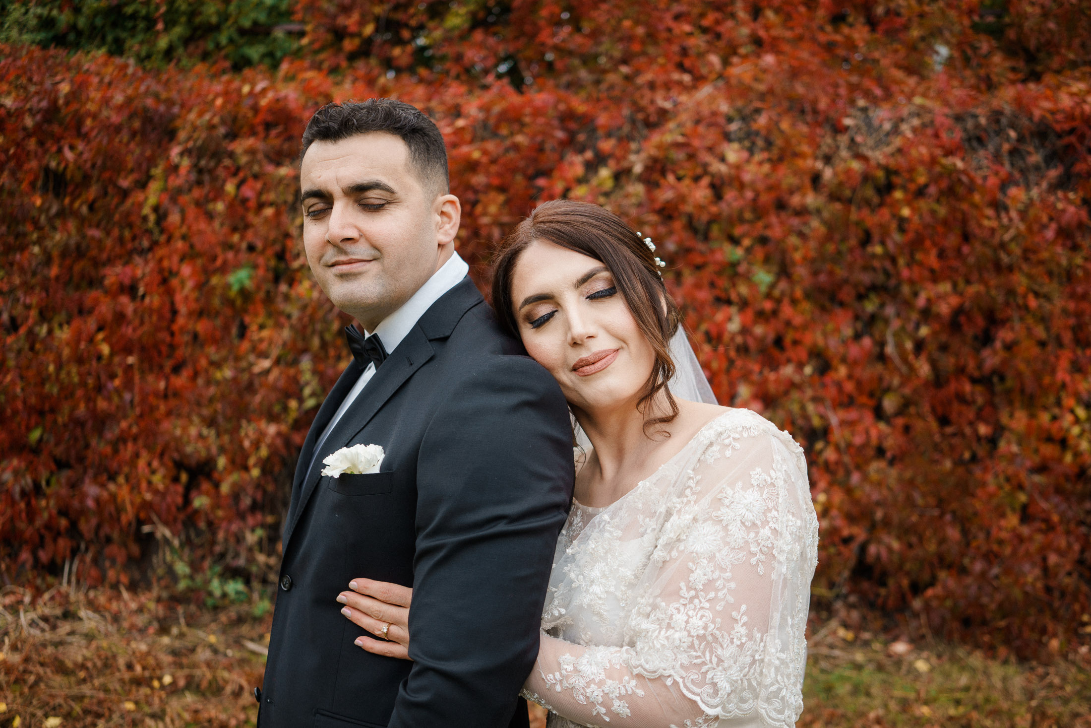 Hääpotretit vanhankaupunginkoskella