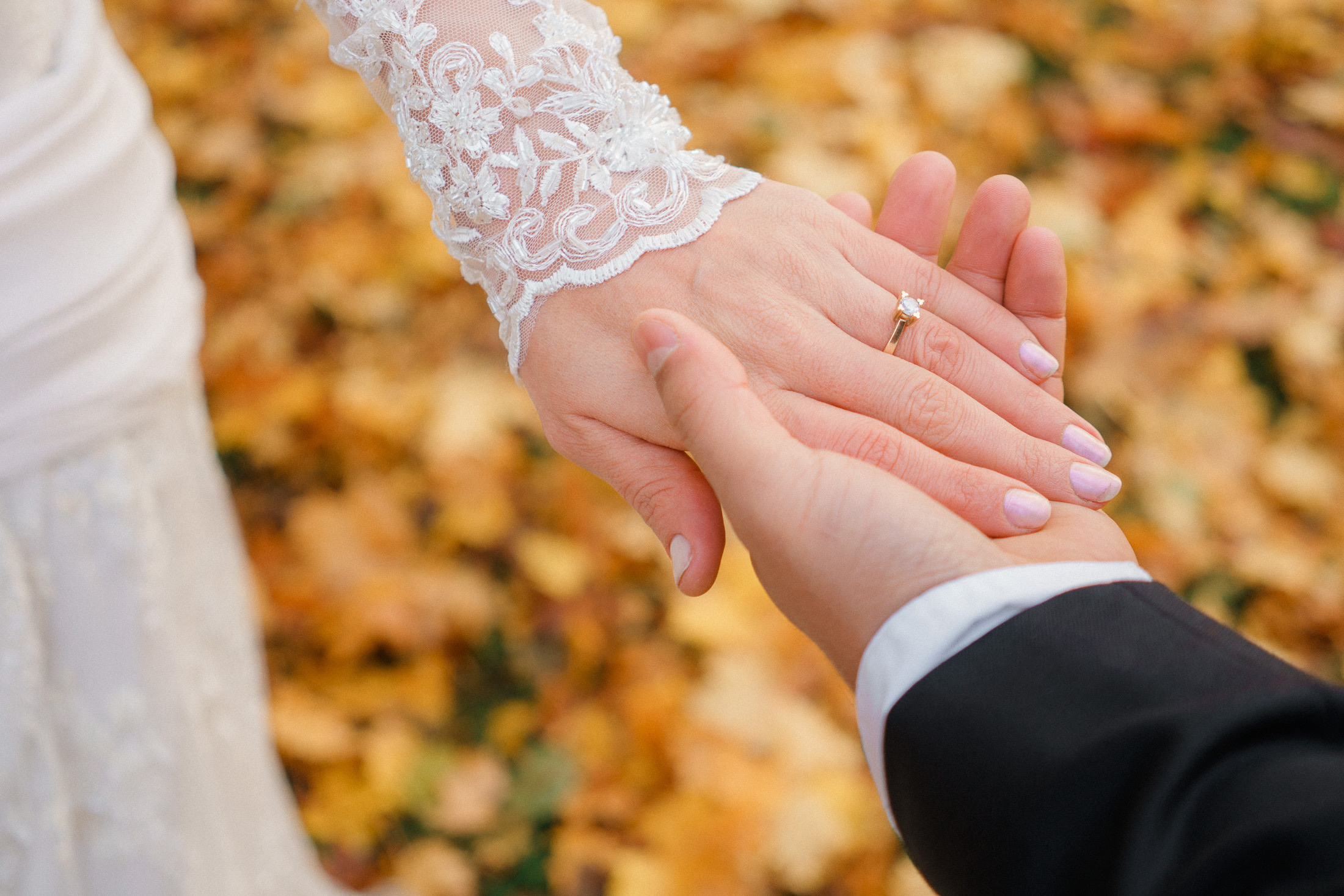 Hääpotretit vanhankaupunginkoskella