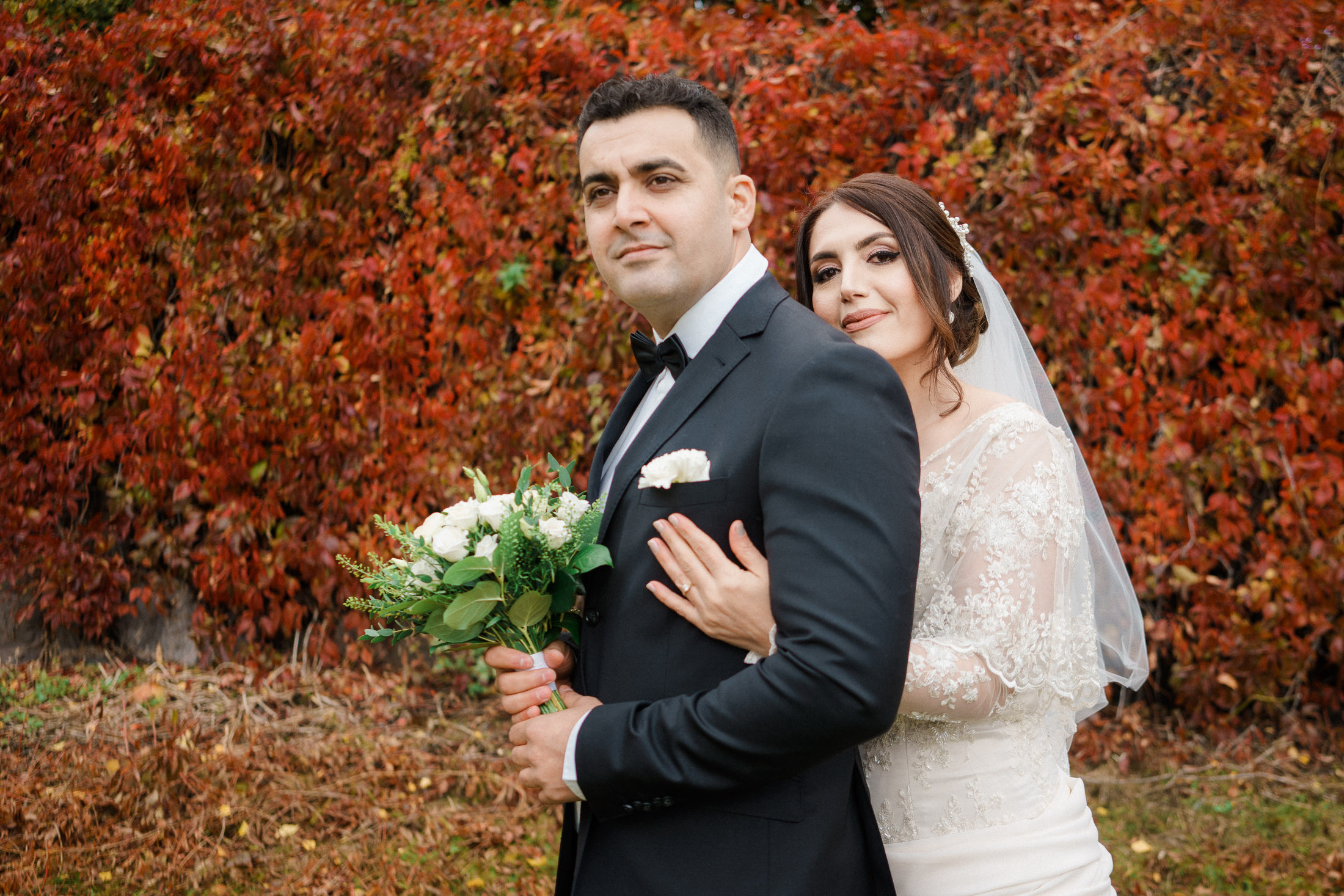 Hääpotretit vanhankaupunginkoskella