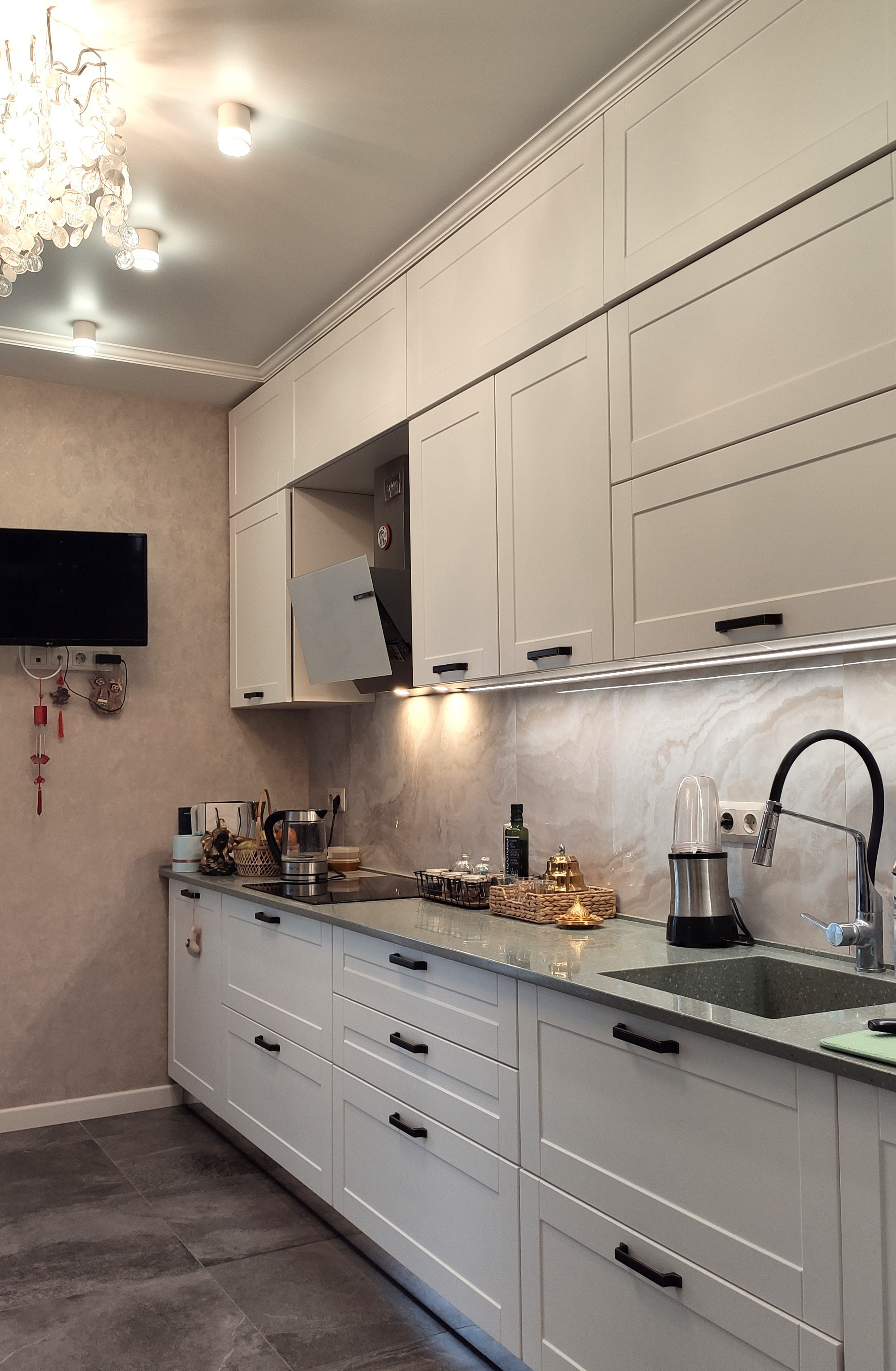 Кейс по дизайну. Алена и Даниль, пара 45+, врач и практикующий йог. Change4Life: медитации, выгорание, мягкие навыки, ретриты