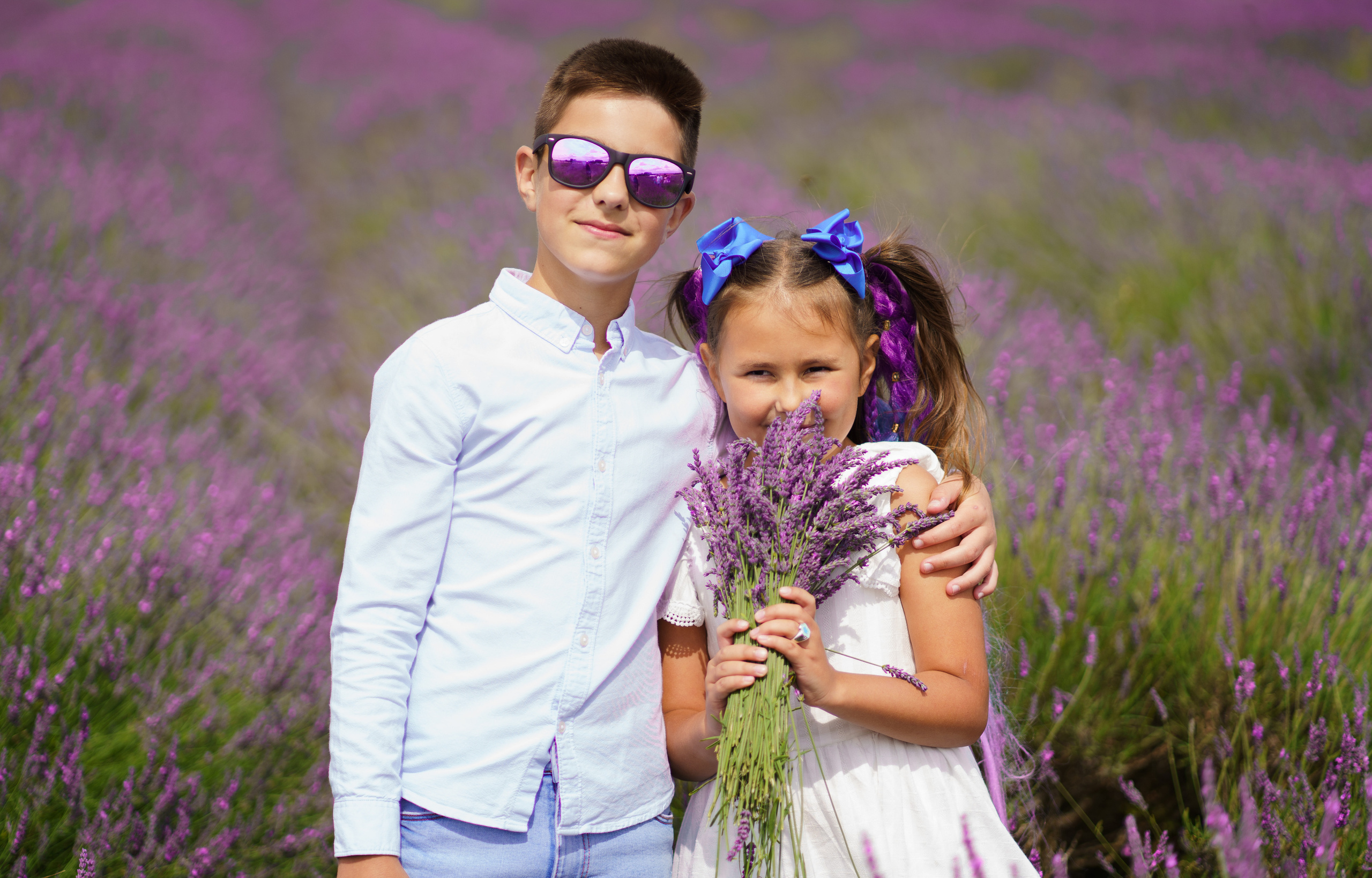 Cute kids in  the lavender field. Jelena Upleja children and family photographer in Bognor Regis