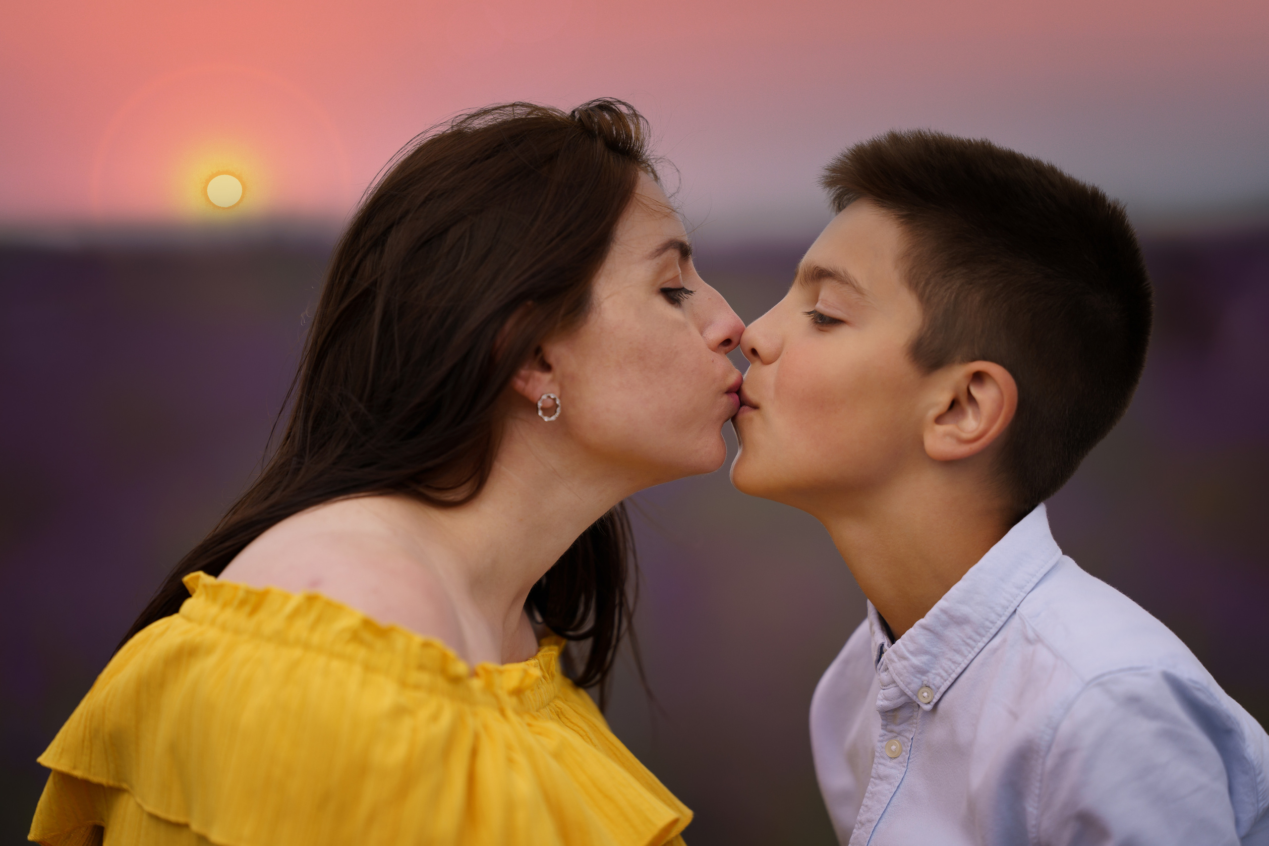 Shooting at sunset in a lavender field. Jelena Upleja children and family photographer in Bognor Regis