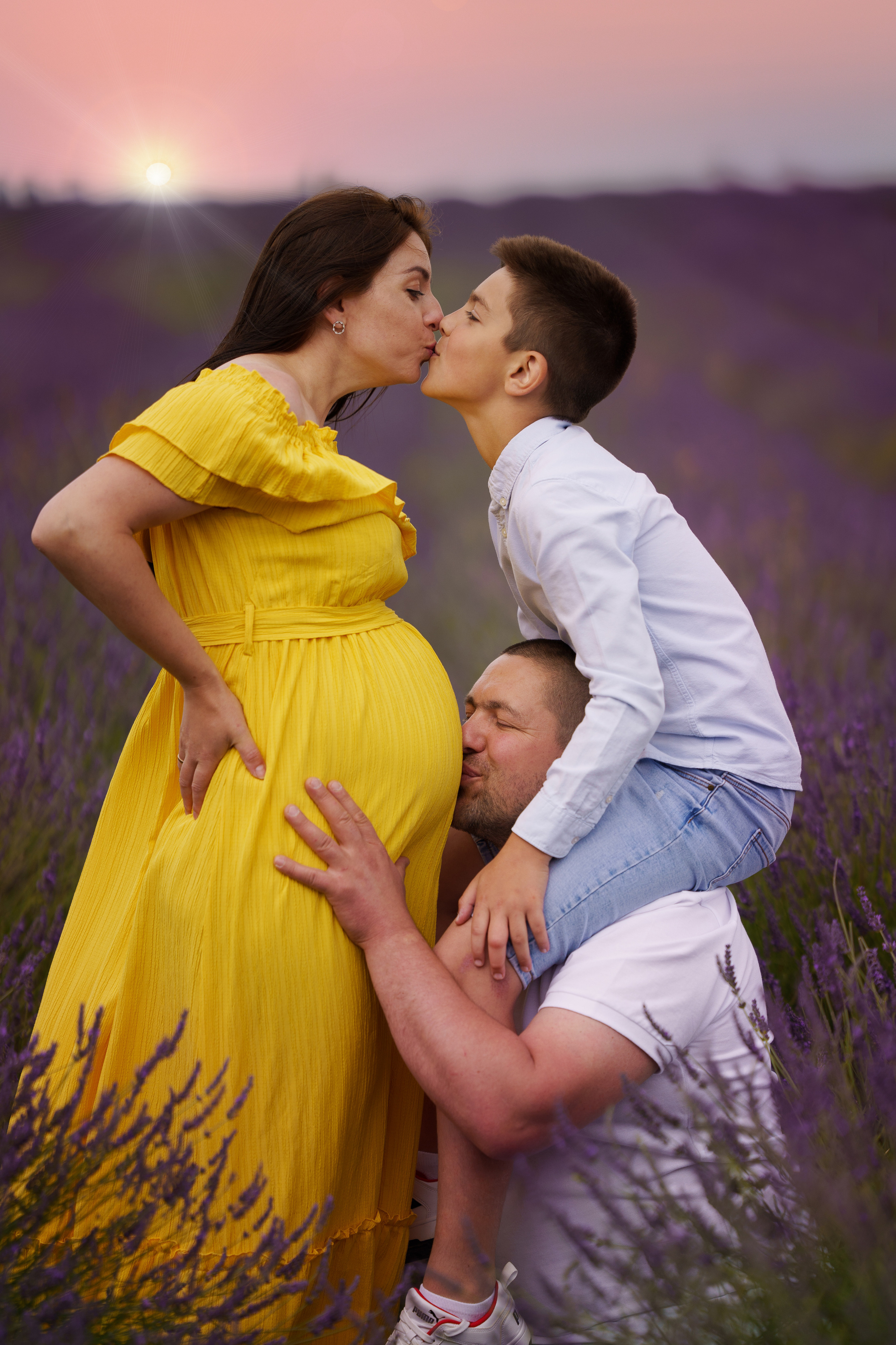 Shooting at sunset in a lavender field. Jelena Upleja children and family photographer in Bognor Regis