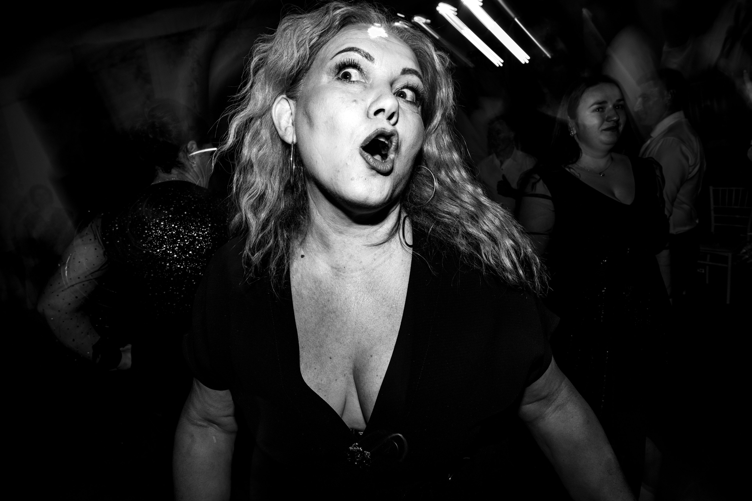 Documentary Weddings. Adrian Aioanei — Fotograf profesionist de nuntă în Iași, Suceava și București. Specializat în evenimente, portrete și fine art