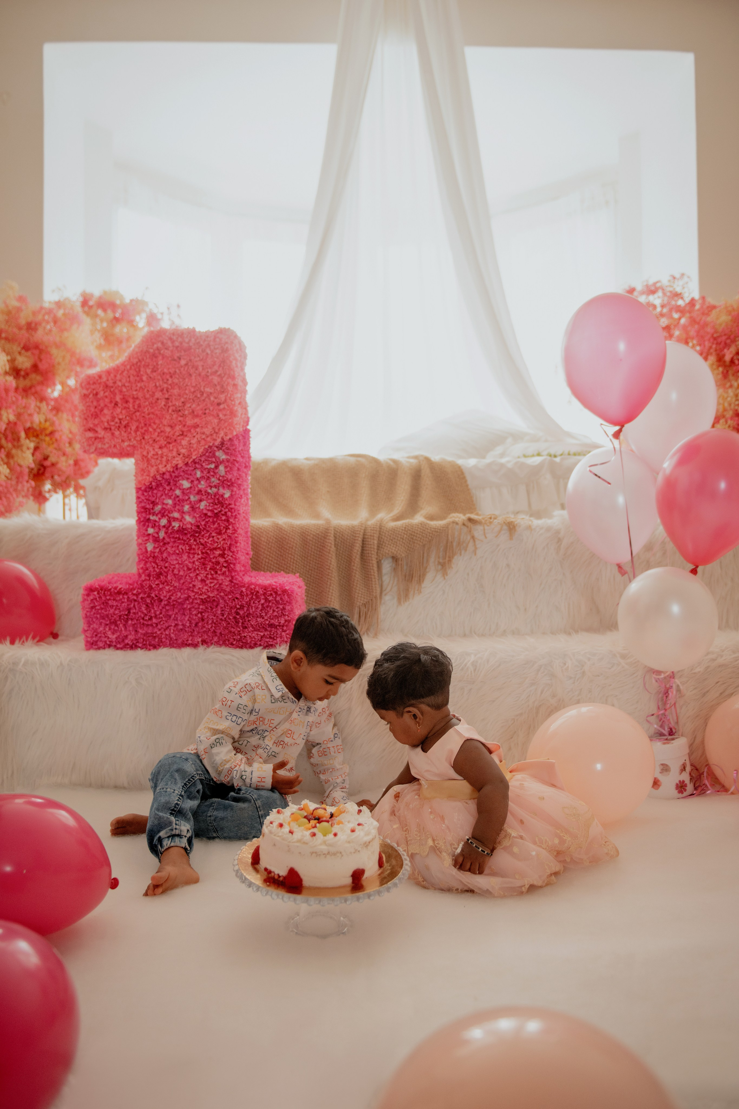 Съемка дня рождения в студии в центре Праги. Профессиональный фотограф в Праге Анастасия Харитонова