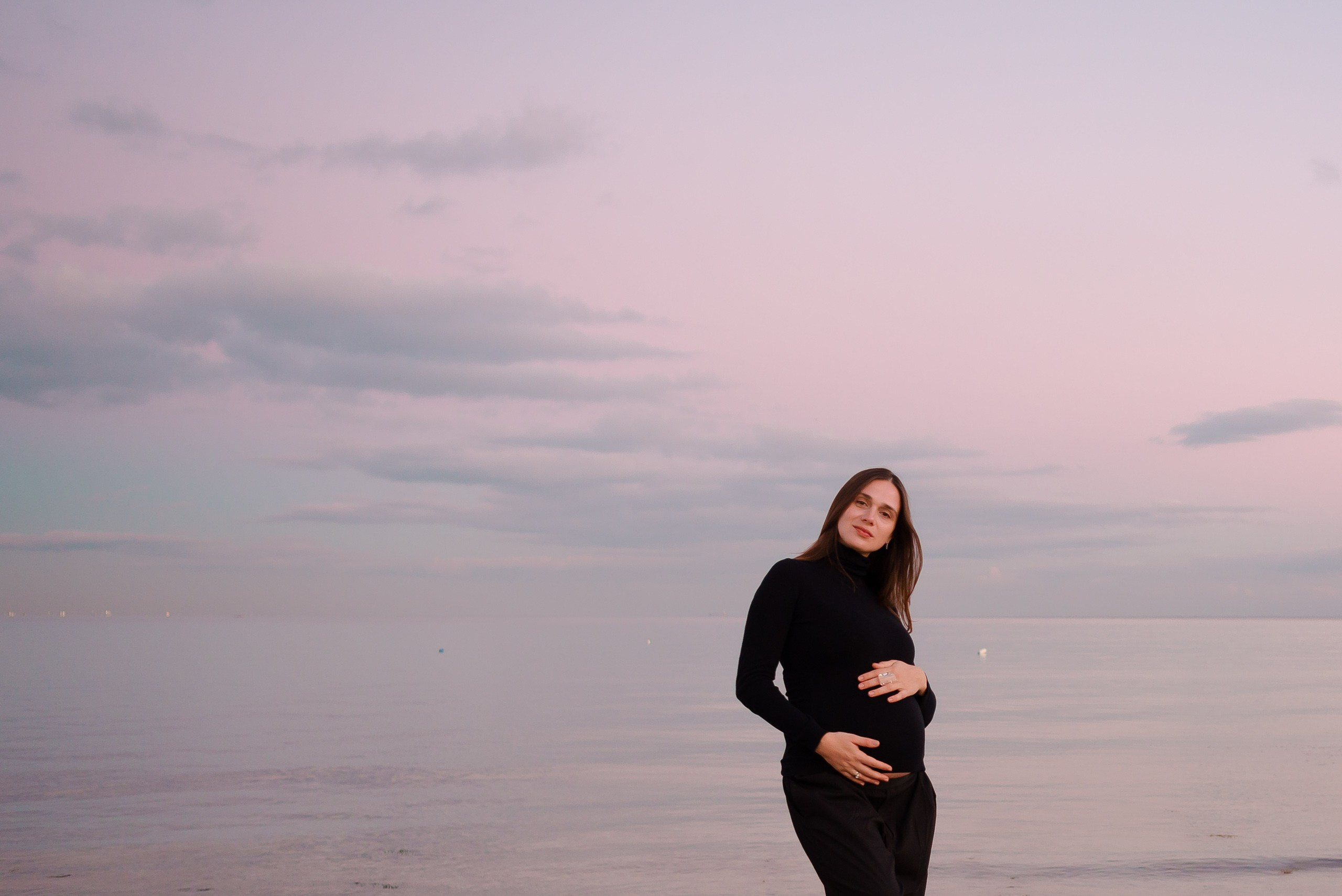 Luxury pregnancy photo shoot in Istanbul. MARIA VALUEVA Photographer in Nice, Cannes, Monaco, France, Europe, Istanbul, Turkey