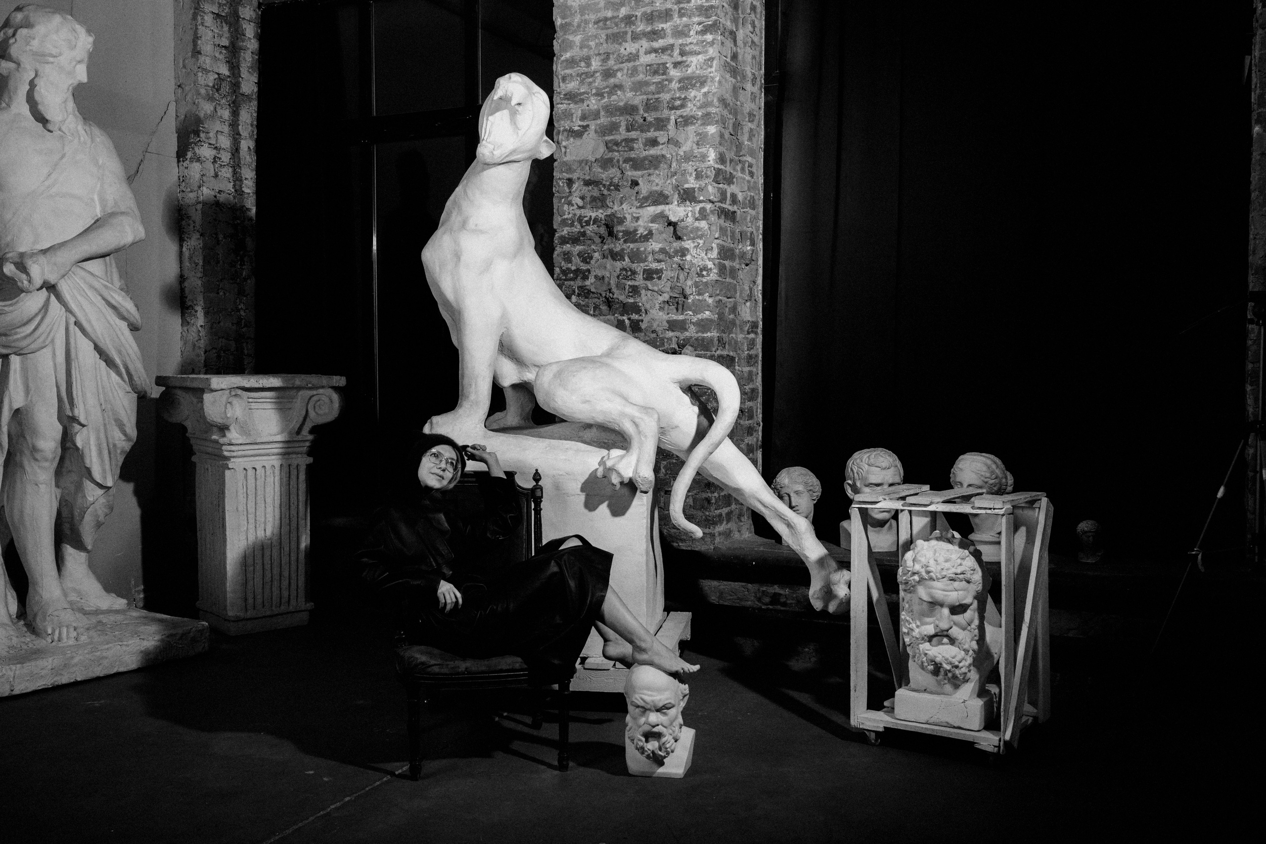 Portrait photographer in Europe. Aurora Balear in Balearic Islands, woman portrait photographer. Work in Spain