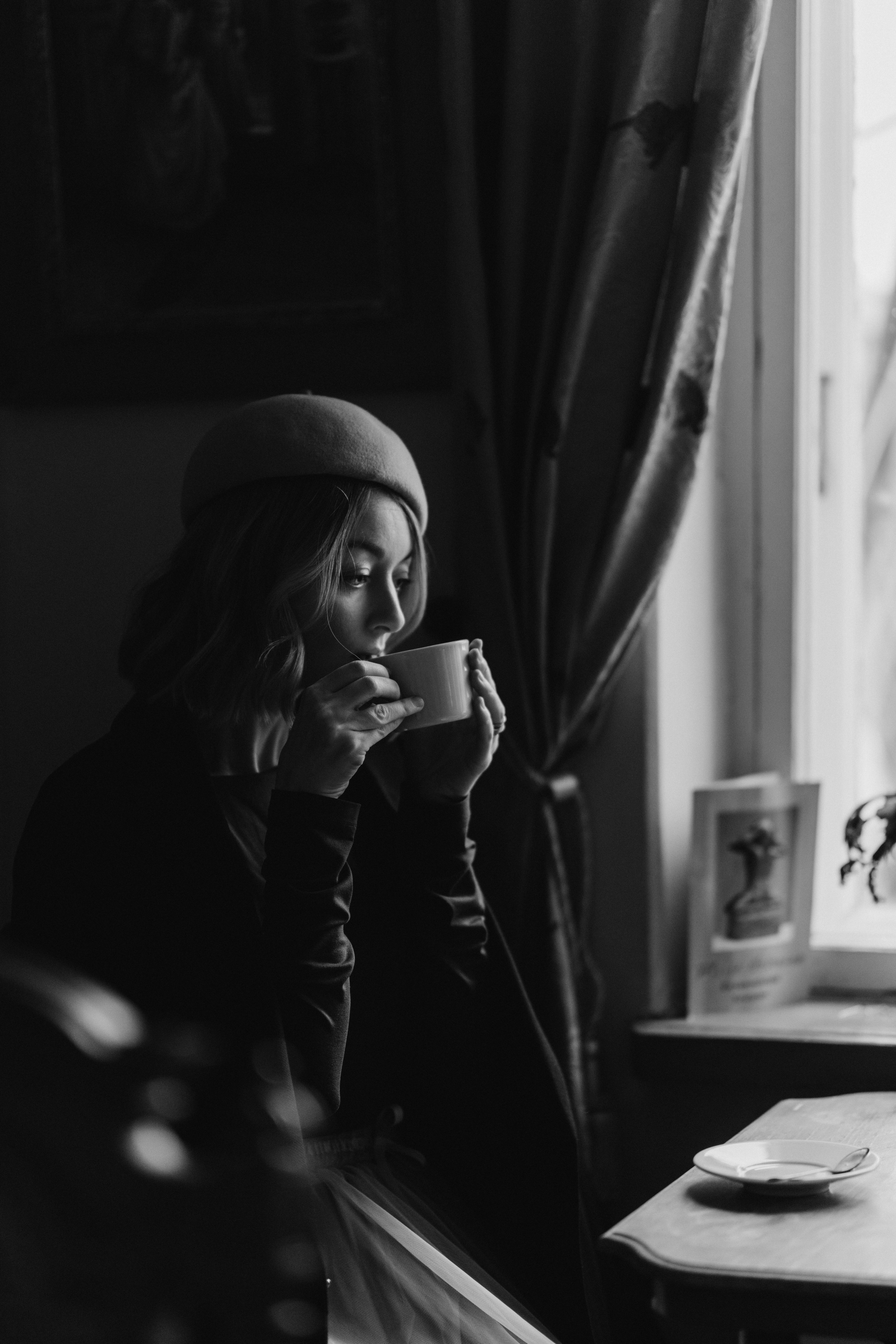 Woman phoshoot. Wedding and portrait photographer in Helsinki Vickan O