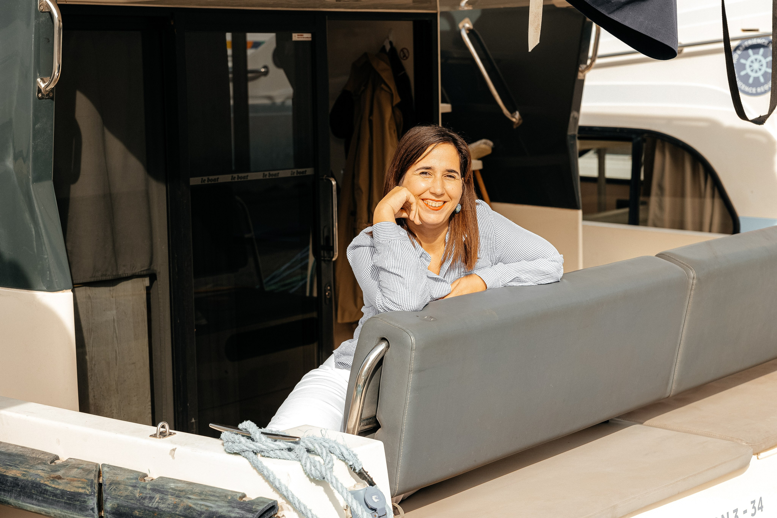 Photoshoot in the river port of Castelnaudary. Eugenie Smirnova — wedding, corporate and lifestyle photographer in Toulouse and Southwest France