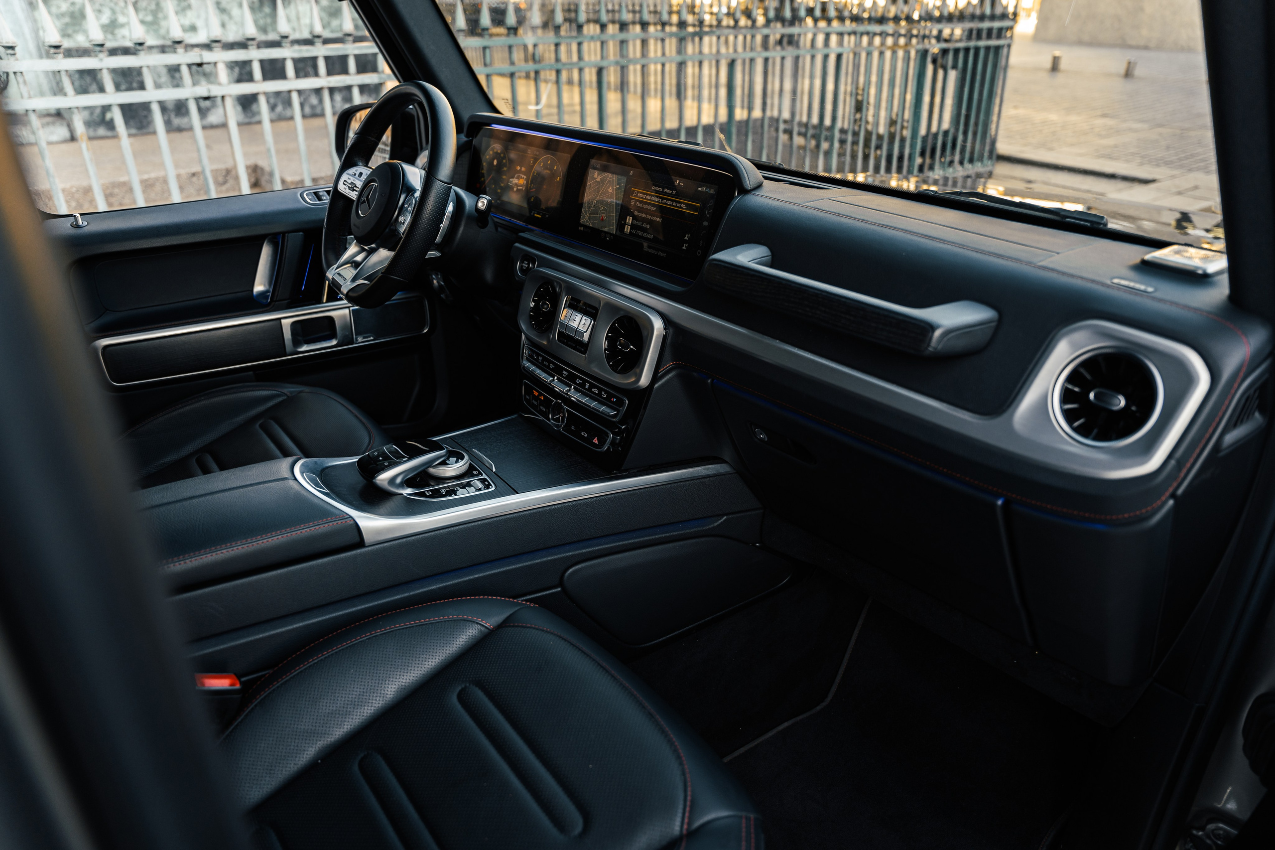 Mercedes Benz G500. Photographe de voitures à Paris — Vitalii Motruk