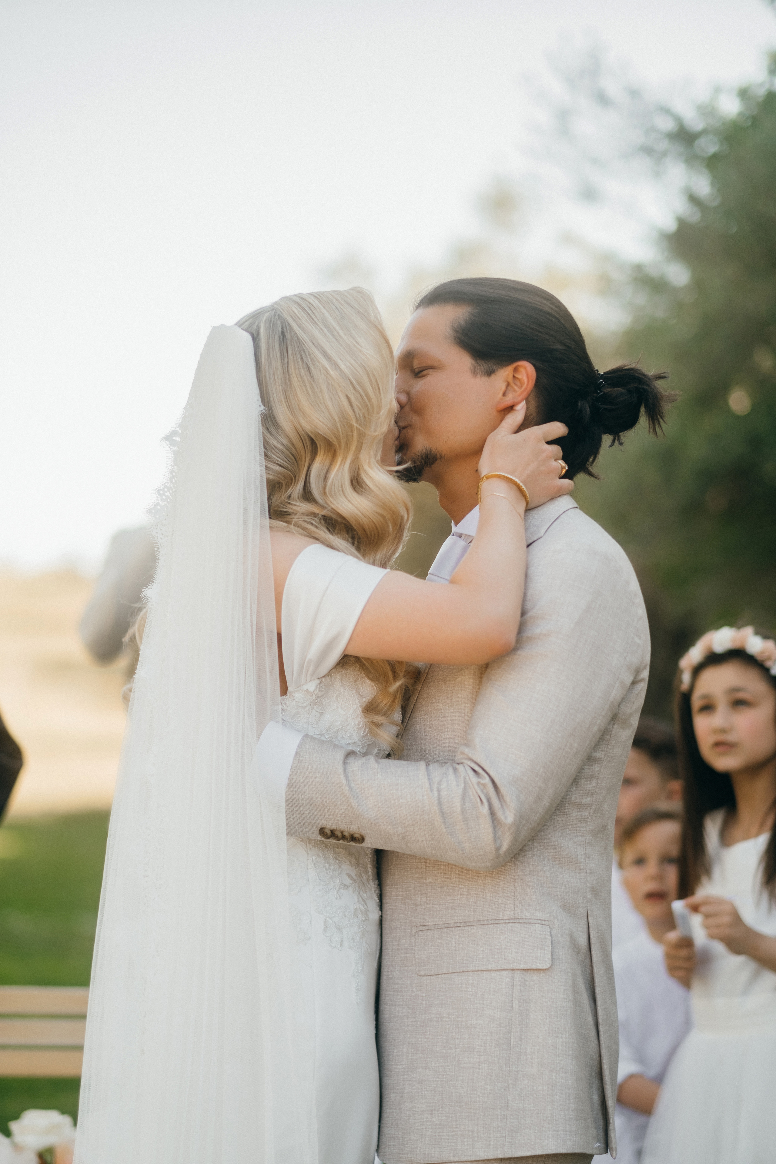 Annebel & Kenny. Hotel Castell d’Emporda. Paola fotógrafo / videografo de bodas en Barcelona