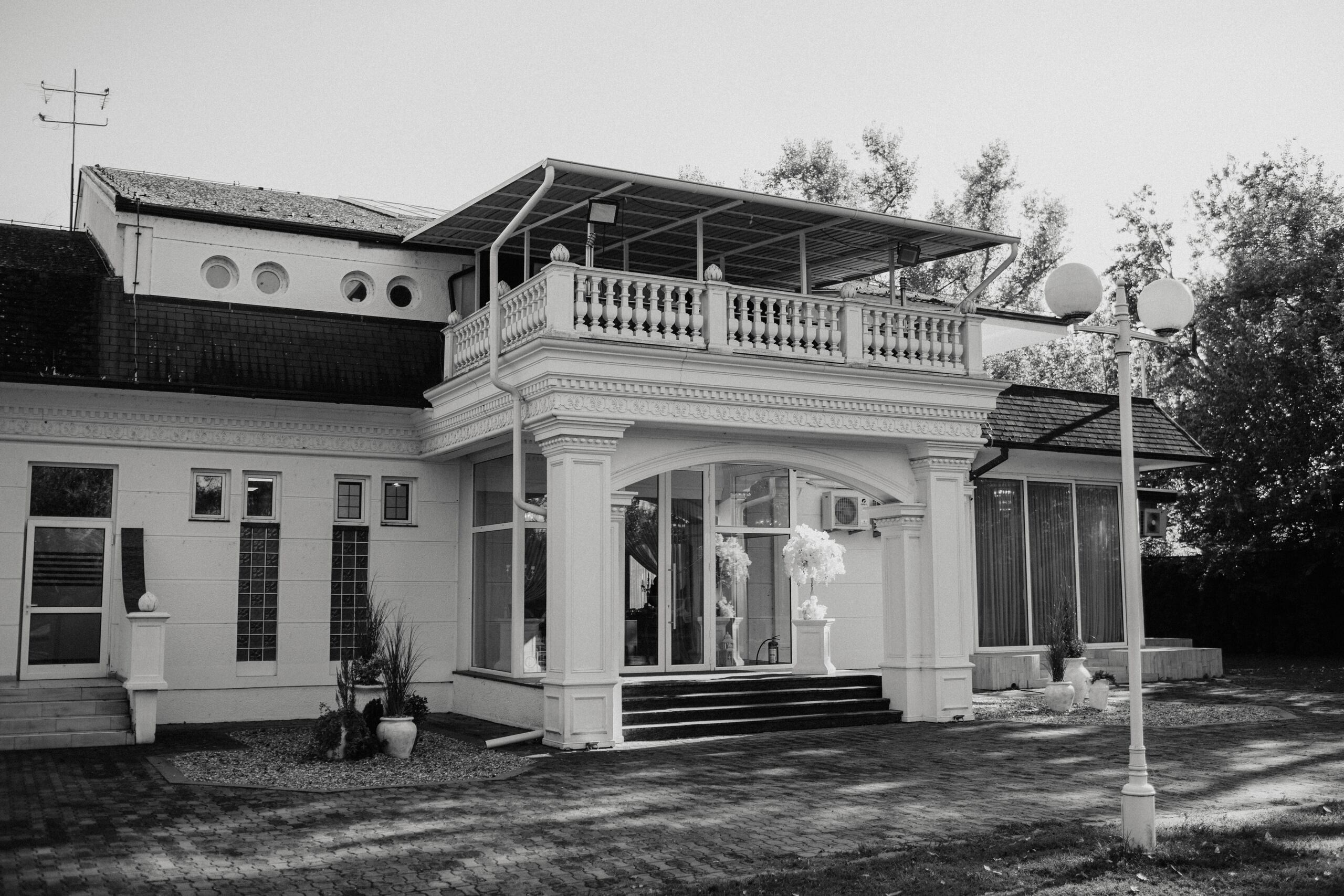 Milica & Uroš. Wedding photographer based in Novi Sad, Marko Milivojevic