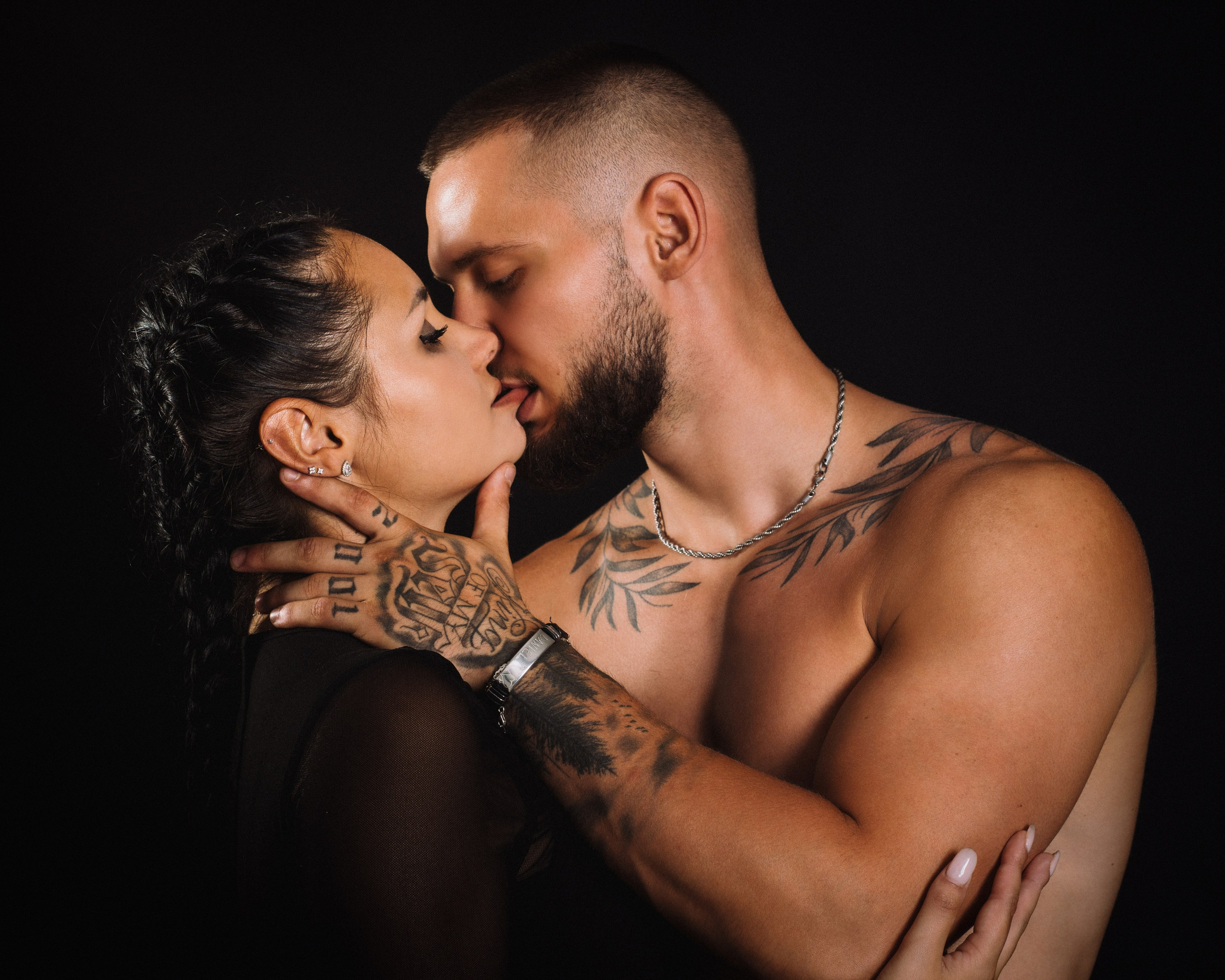 Laura x Daniel — Conexiune, Contrast și Cinematic. VStudio — mai mult decât fotografii