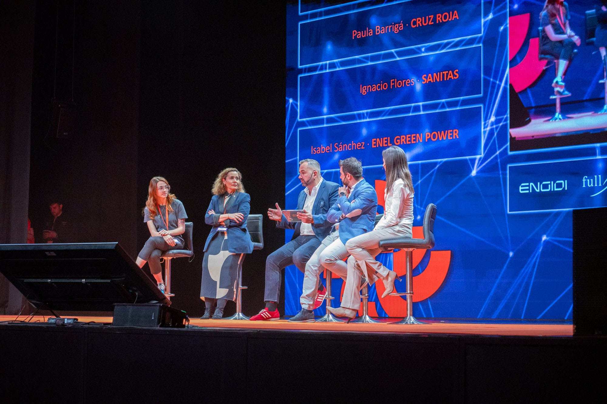 Captura de imágenes durante una reunión empresarial de alto nivel