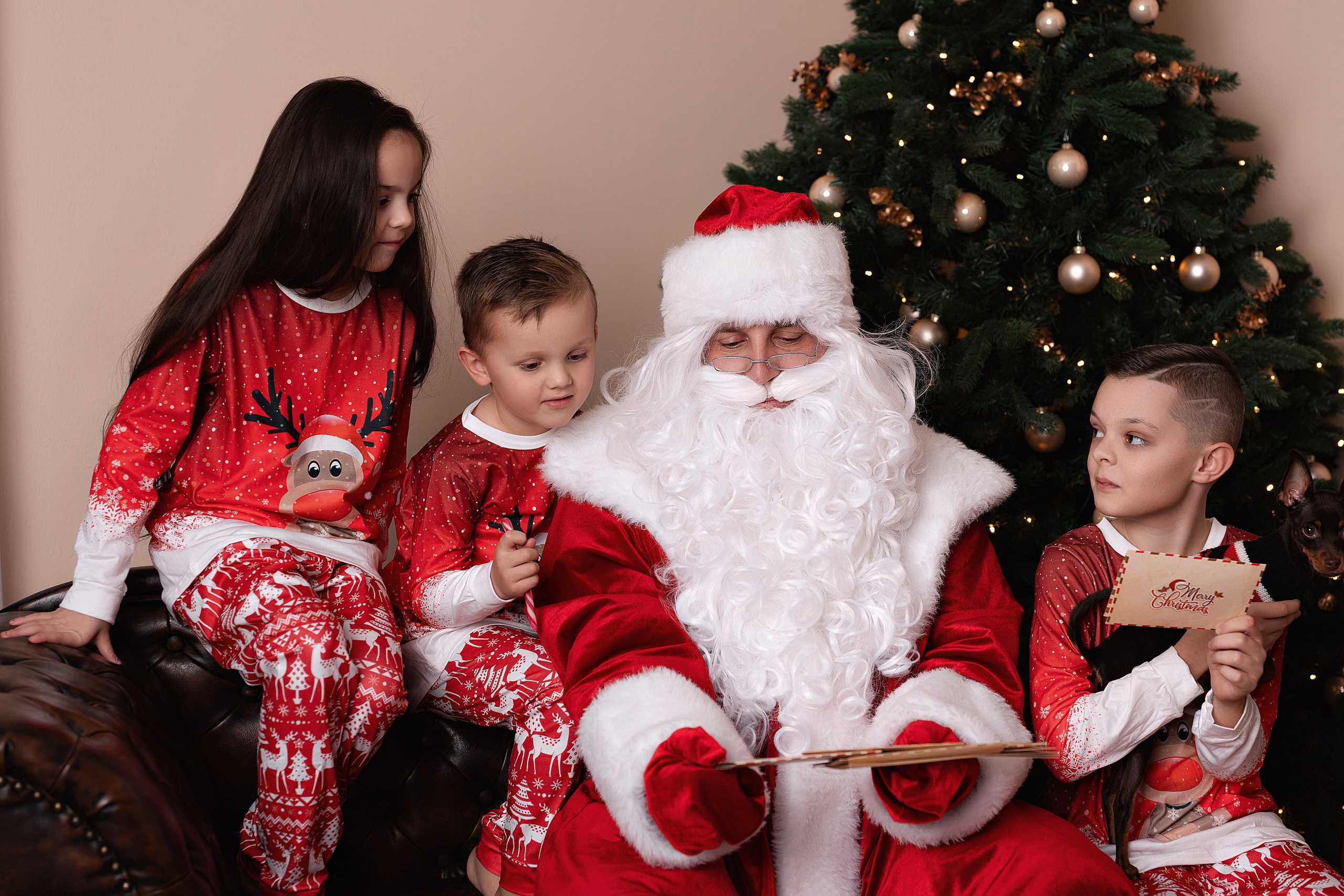 Mit Weihnachtsmann. Kinder- & Familienfotograf in Gaildorf und Umgebung Valentina Vogel