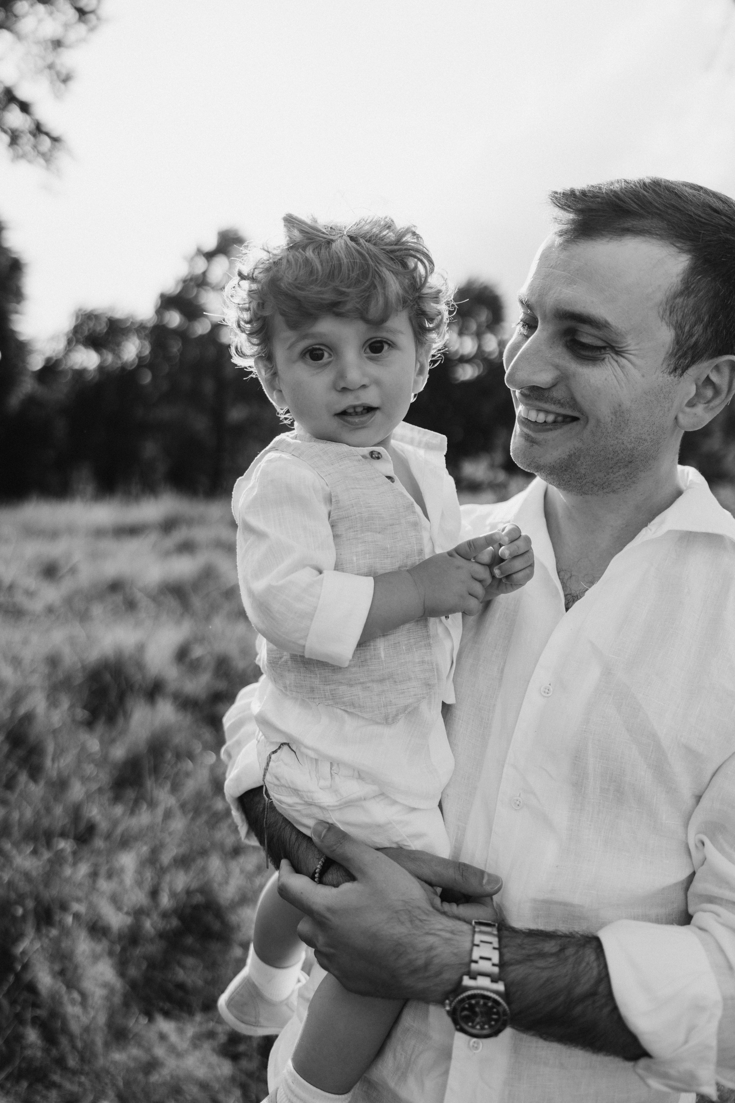 Valerik with parents (Hyde park). Anastasia Klink, Photographer in London