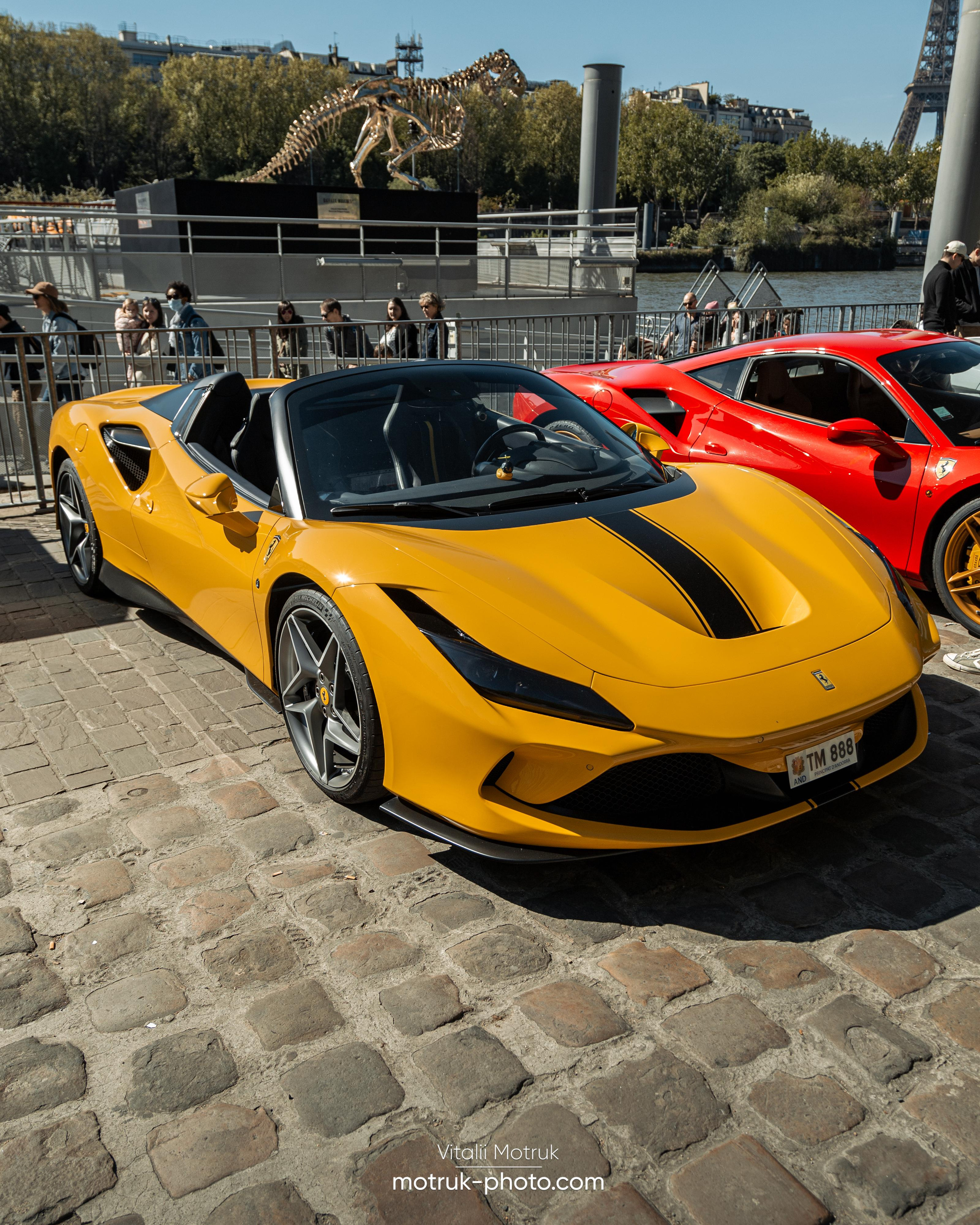 Bateaux Mouches 17 avril. Photographer in Paris — Vitalii Motruk