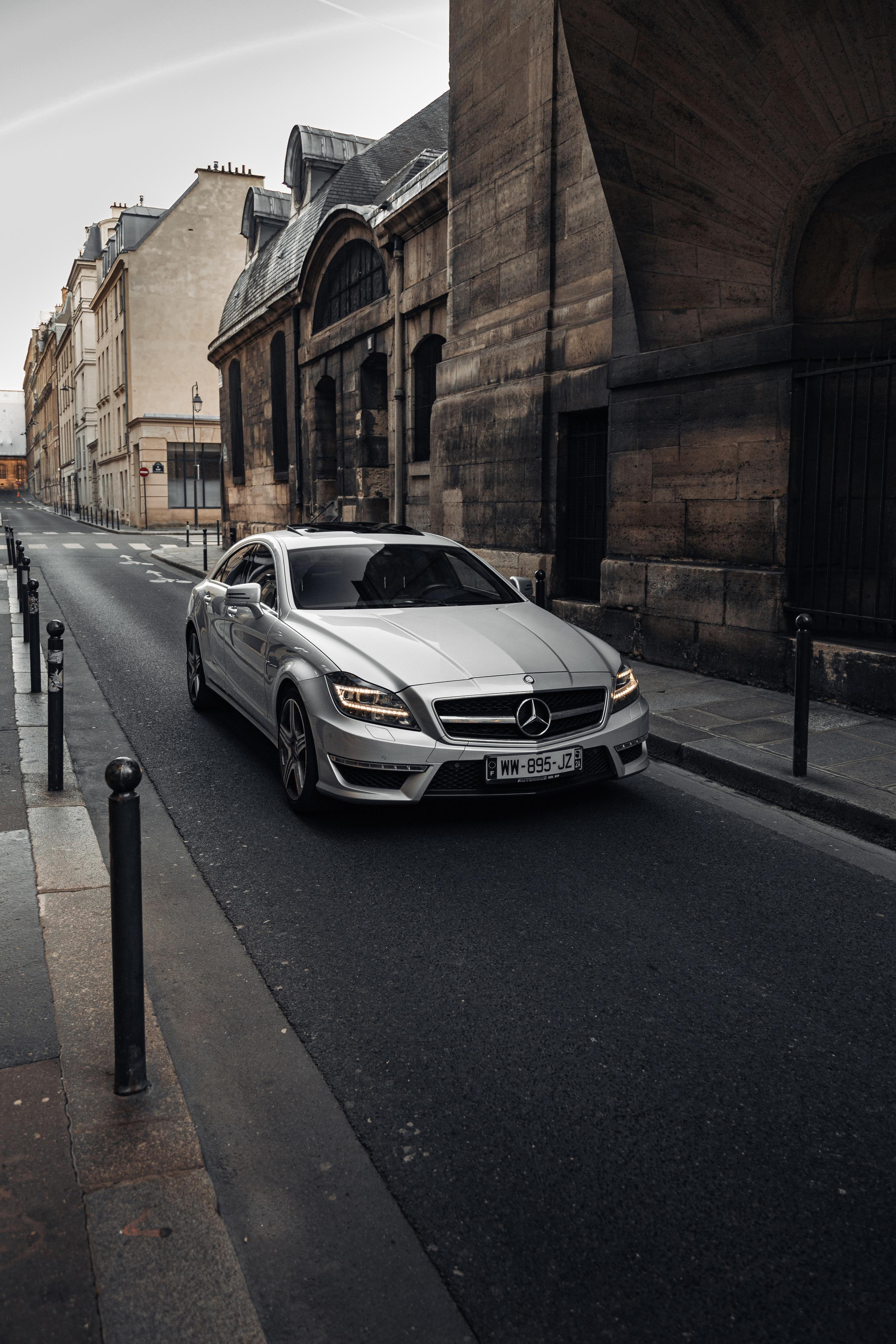 Merceds-Benz CLS 63 AMG. Photographe de voitures à Paris — Vitalii Motruk
