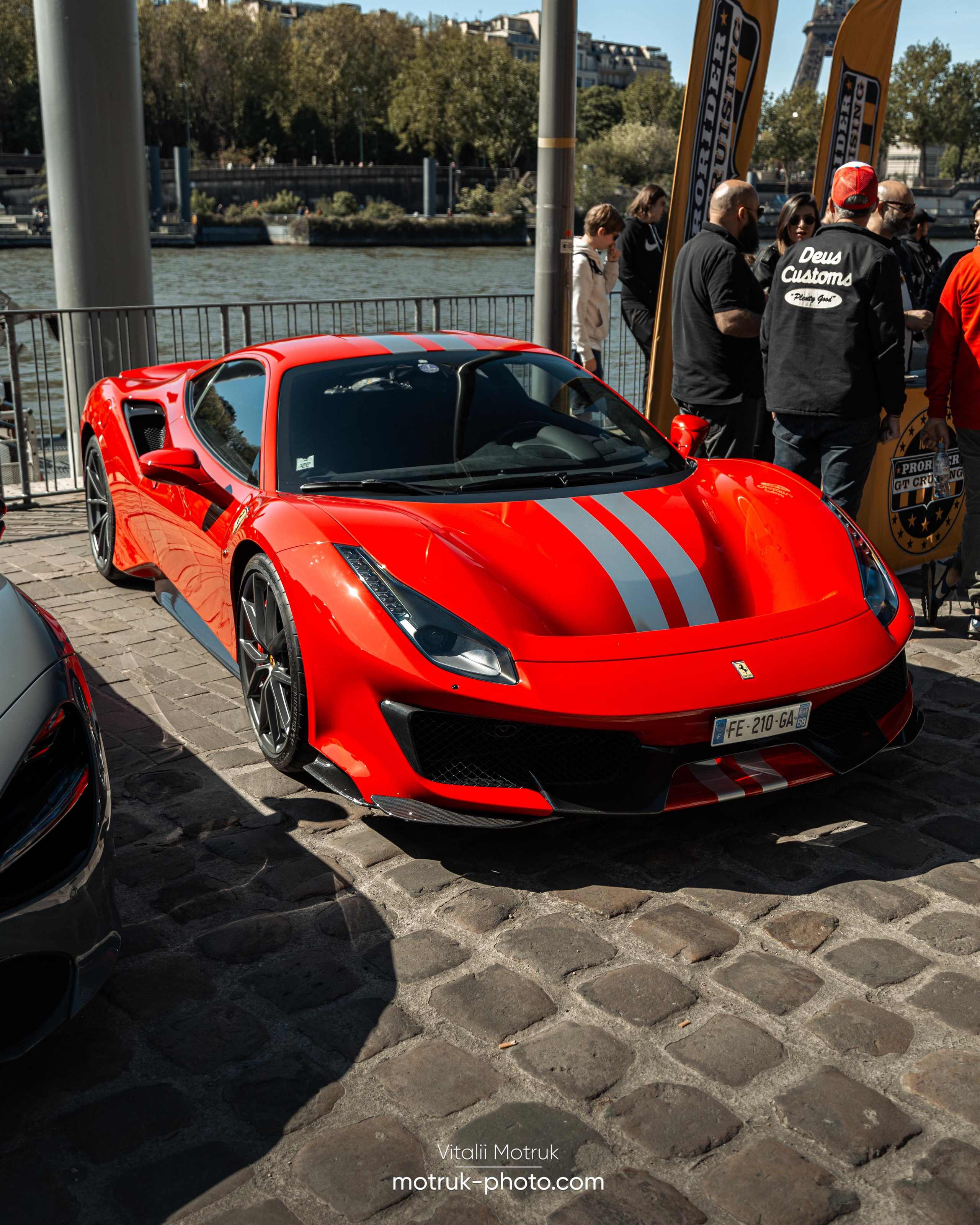 Bateaux Mouches 17 avril. Photographer in Paris — Vitalii Motruk