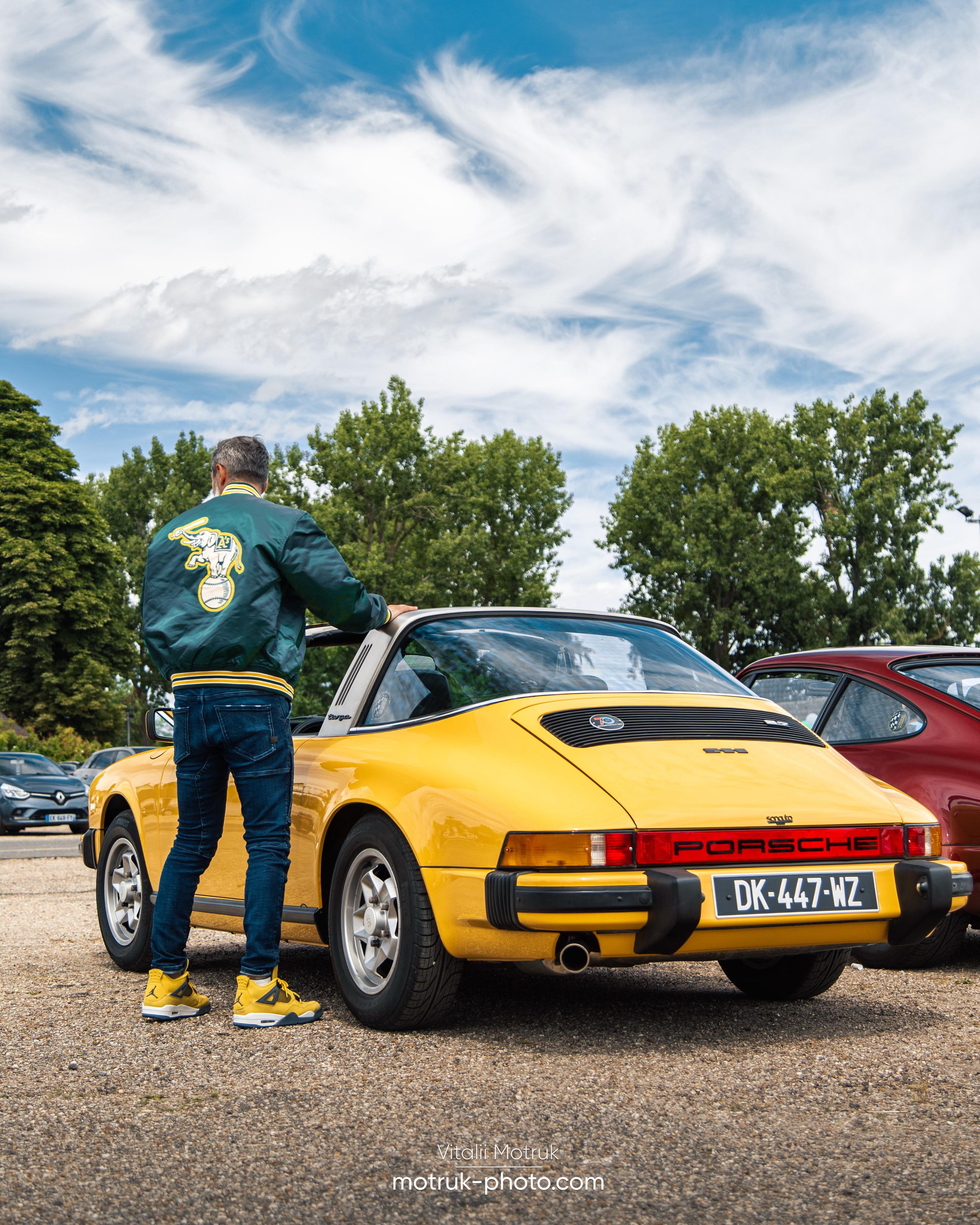 Cars and Coffee. Photographe de voitures à Paris — Vitalii Motruk