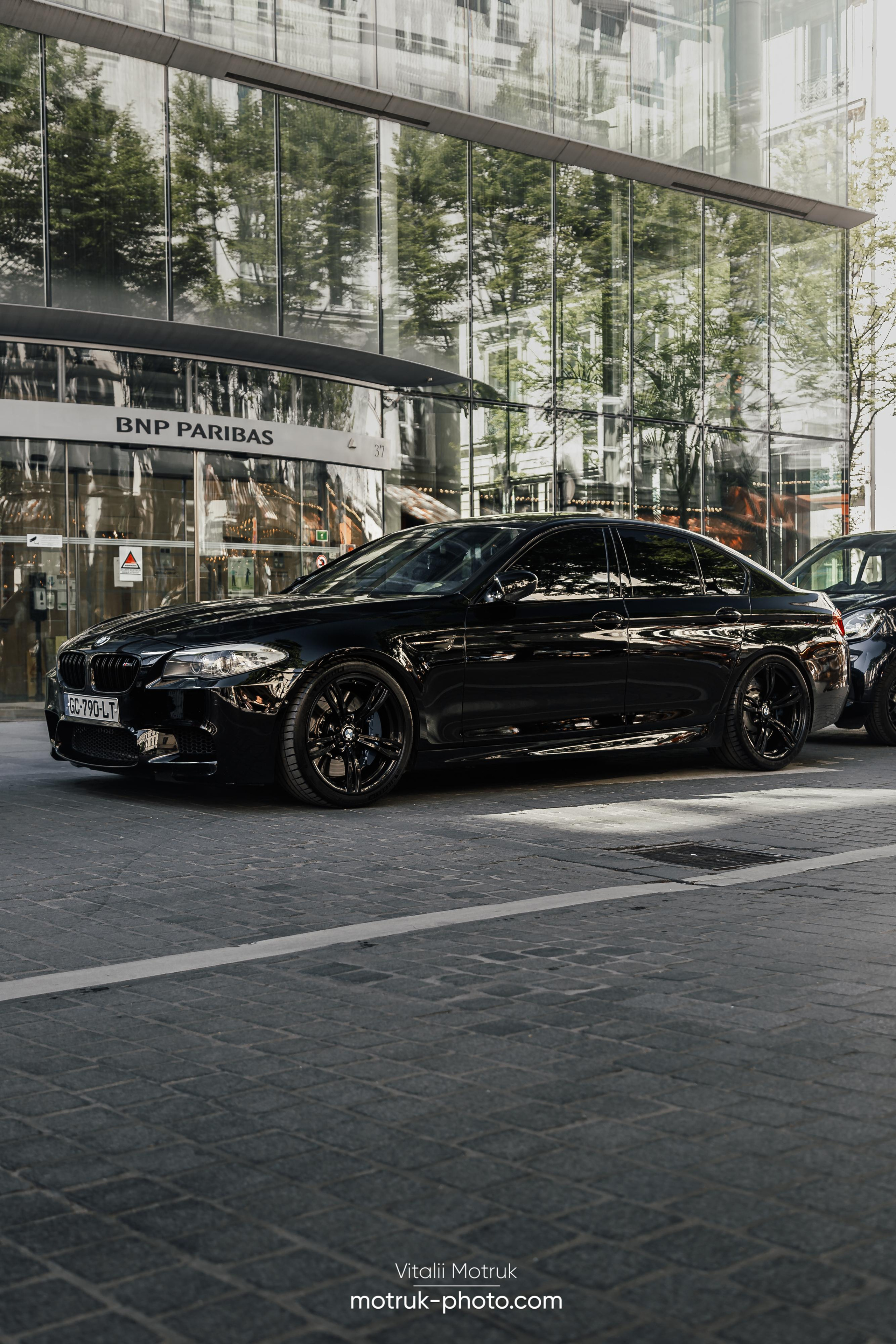 Bateaux Mouches 17 avril. Photographer in Paris — Vitalii Motruk