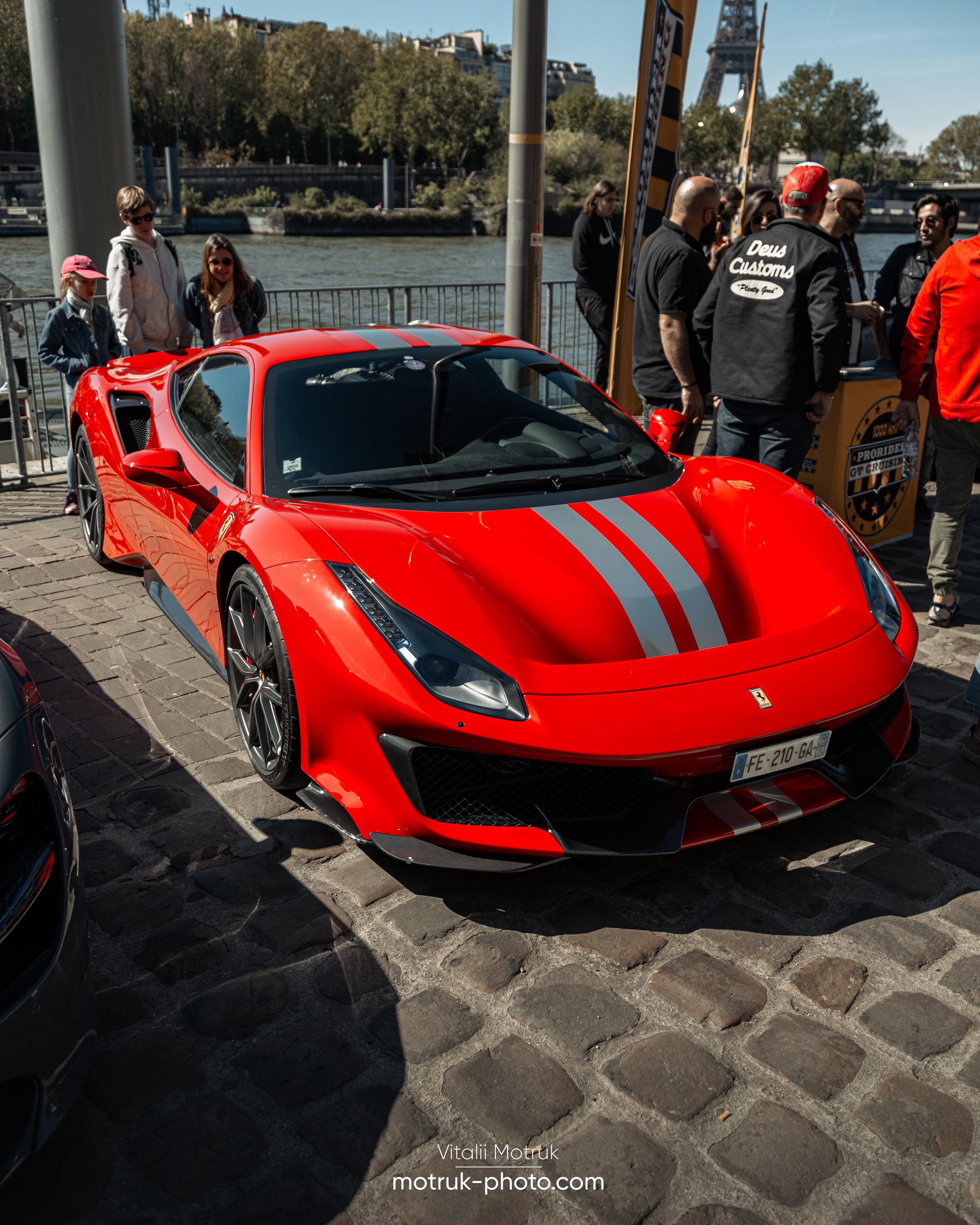 Bateaux Mouches 17 avril. Photographer in Paris — Vitalii Motruk
