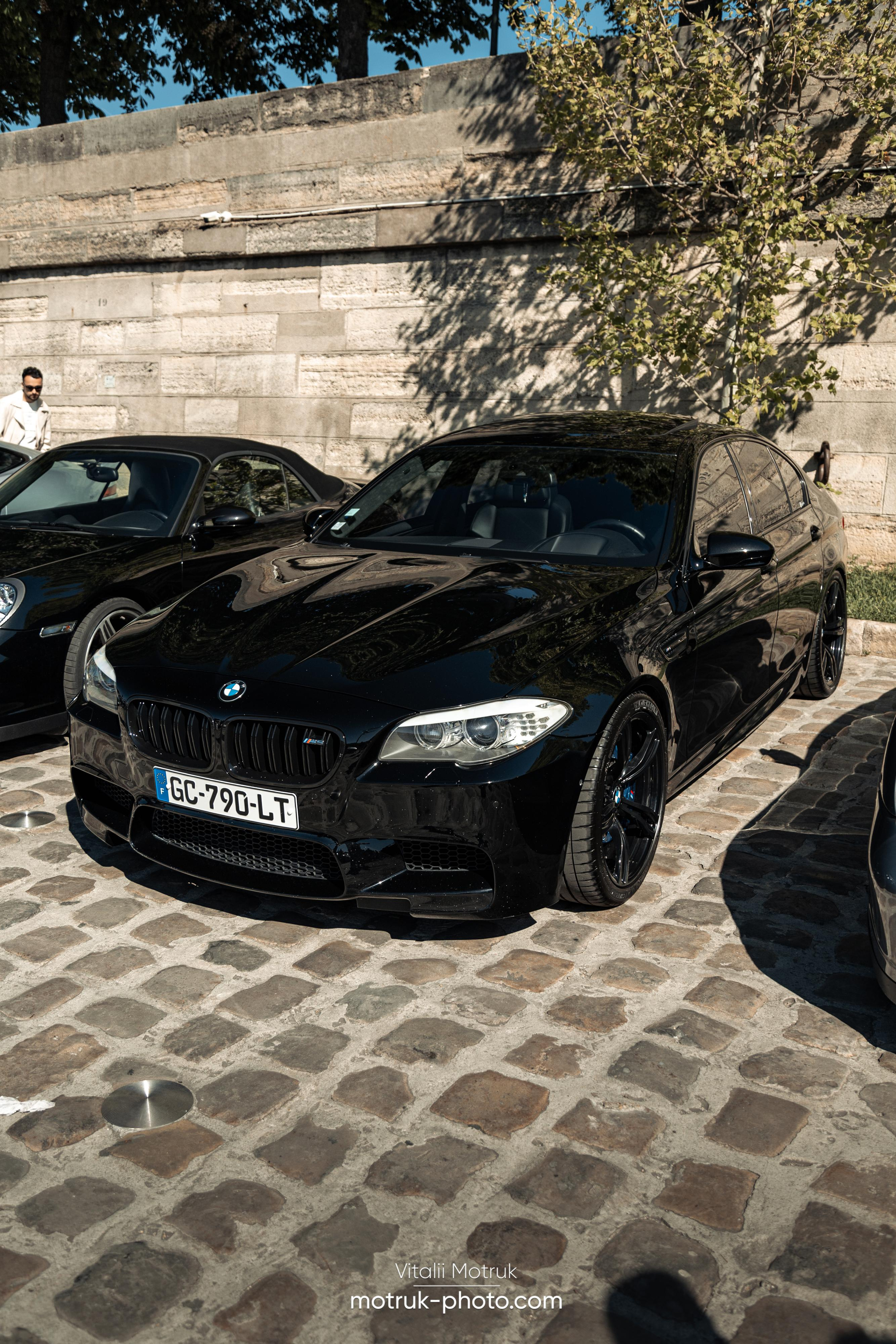 Bateaux Mouches 17 avril. Photographer in Paris — Vitalii Motruk