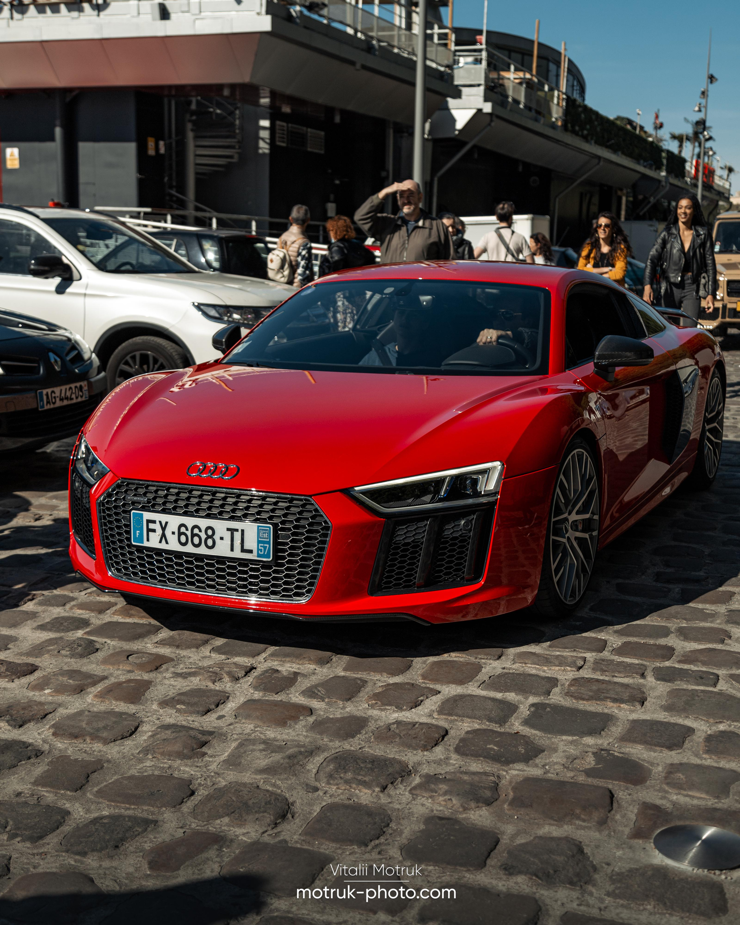 Bateaux Mouches 17 avril. Photographer in Paris — Vitalii Motruk