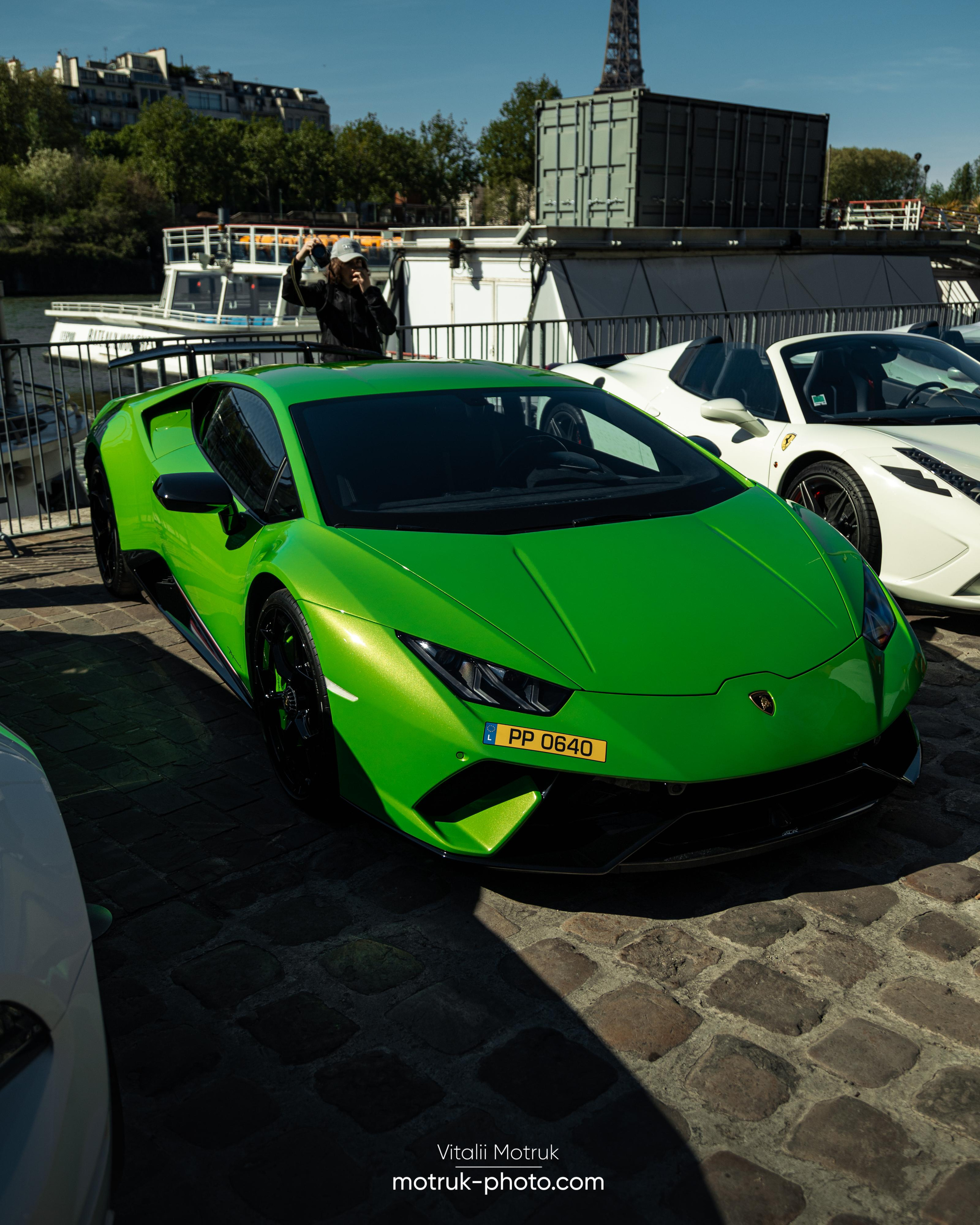 Bateaux Mouches 17 avril. Photographer in Paris — Vitalii Motruk