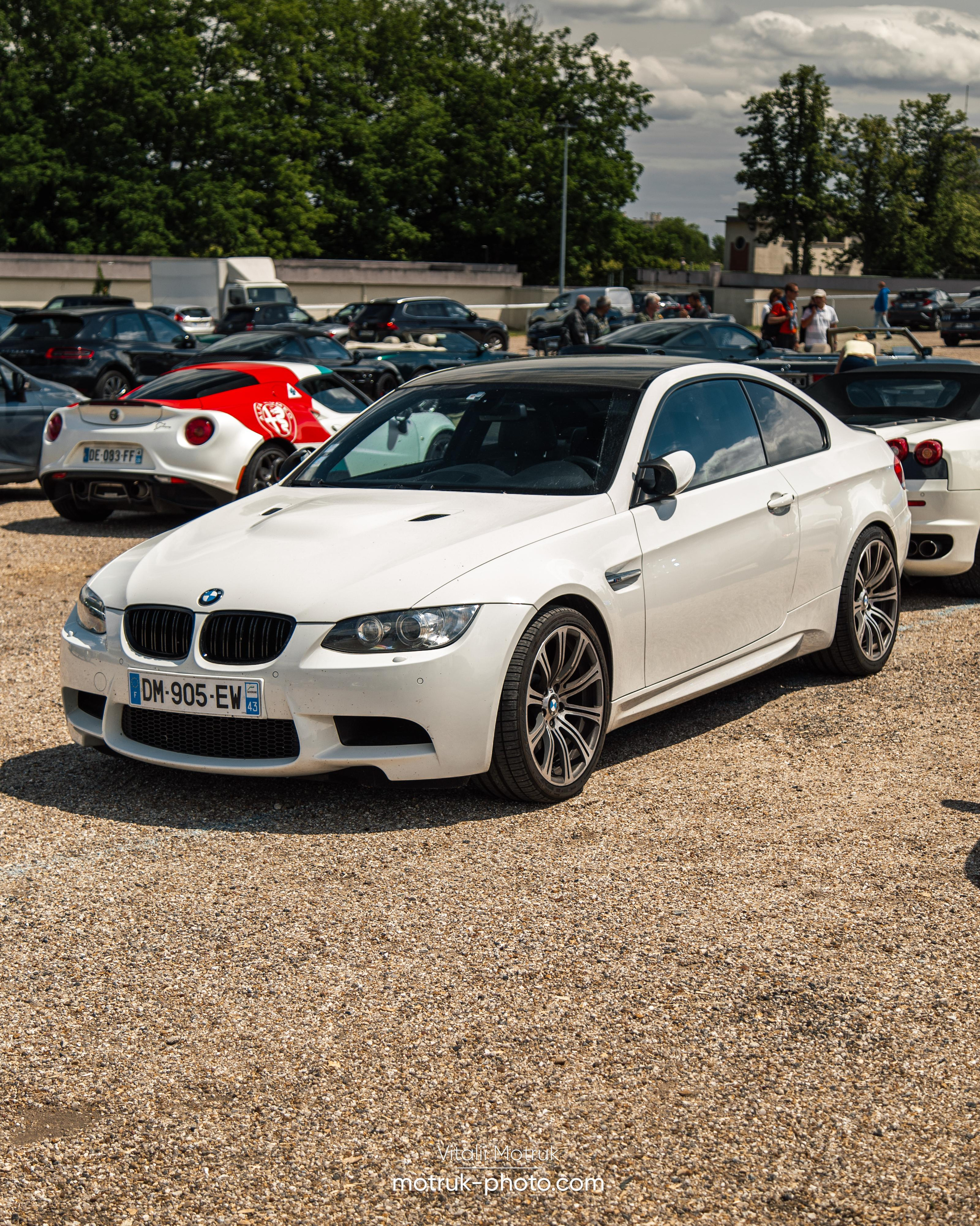Cars and Coffee. Photographe de voitures à Paris — Vitalii Motruk