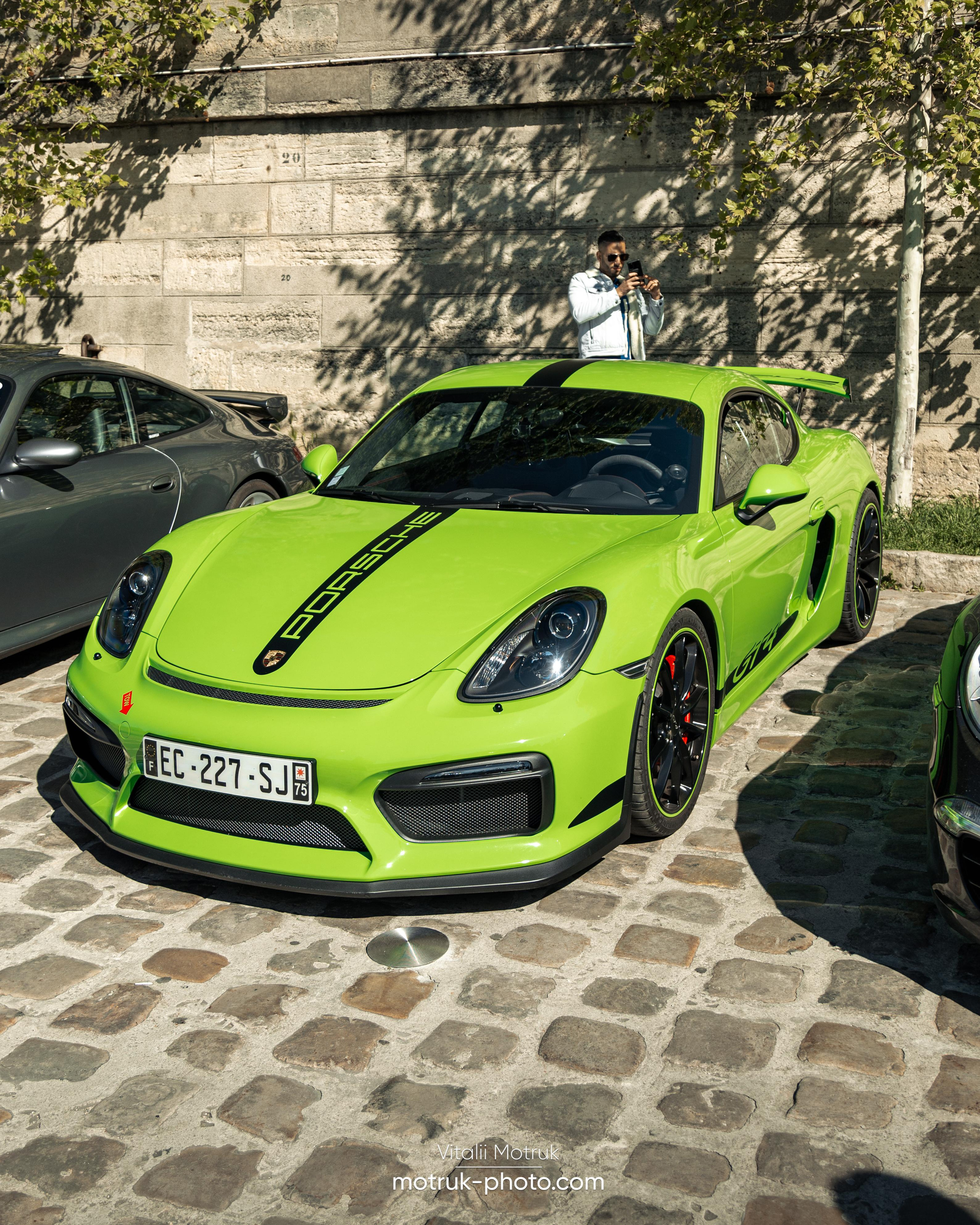 Bateaux Mouches 17 avril. Photographer in Paris — Vitalii Motruk