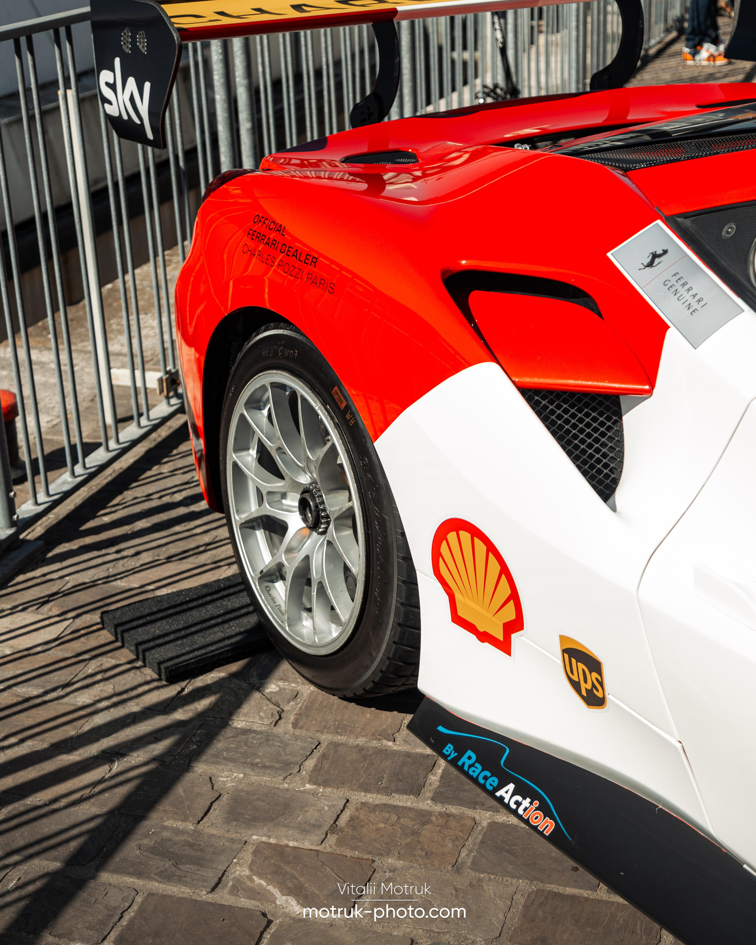 Bateaux Mouches 17 avril. Photographer in Paris — Vitalii Motruk