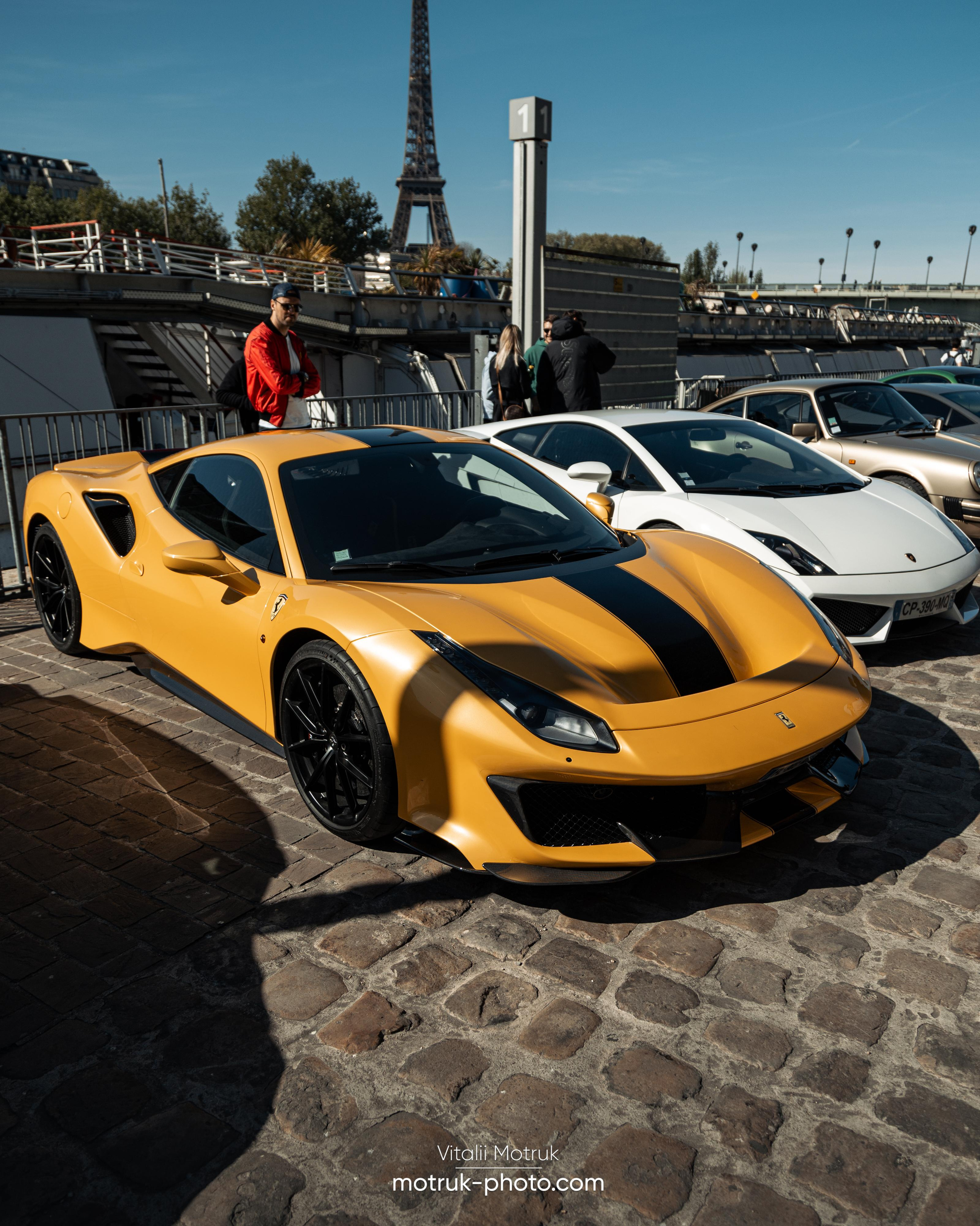 Bateaux Mouches 17 avril. Photographer in Paris — Vitalii Motruk