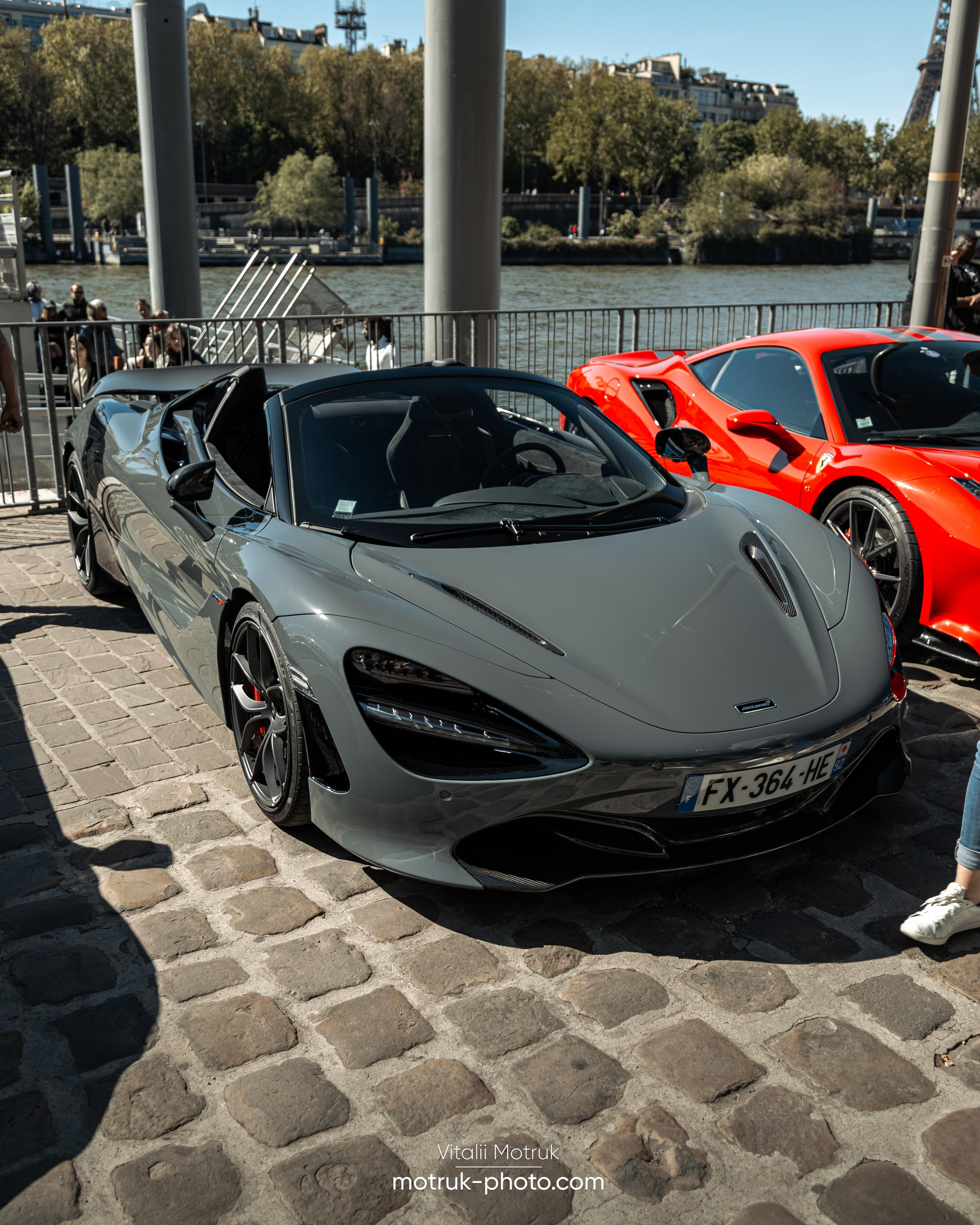 Bateaux Mouches 17 avril. Photographer in Paris — Vitalii Motruk