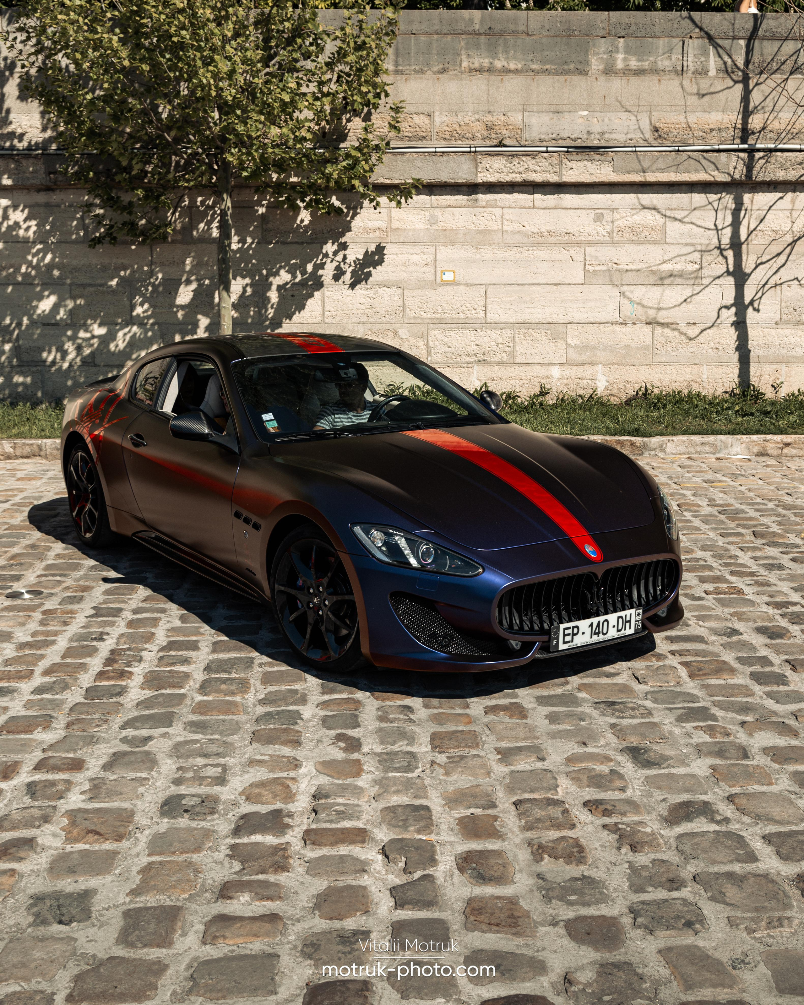 Bateaux Mouches 17 avril. Photographer in Paris — Vitalii Motruk