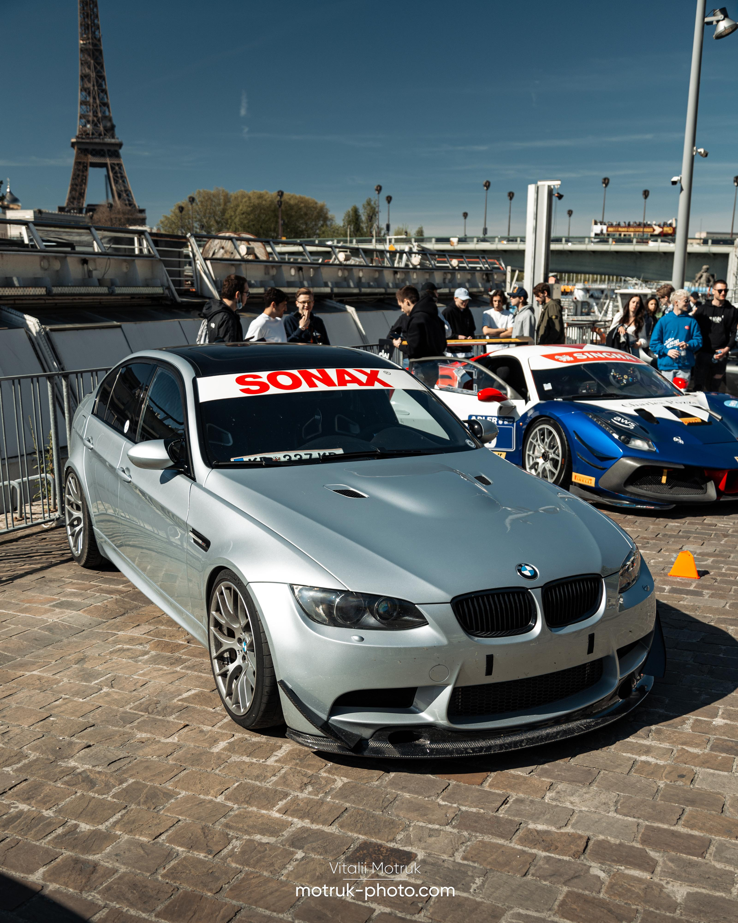 Bateaux Mouches 17 avril. Photographer in Paris — Vitalii Motruk