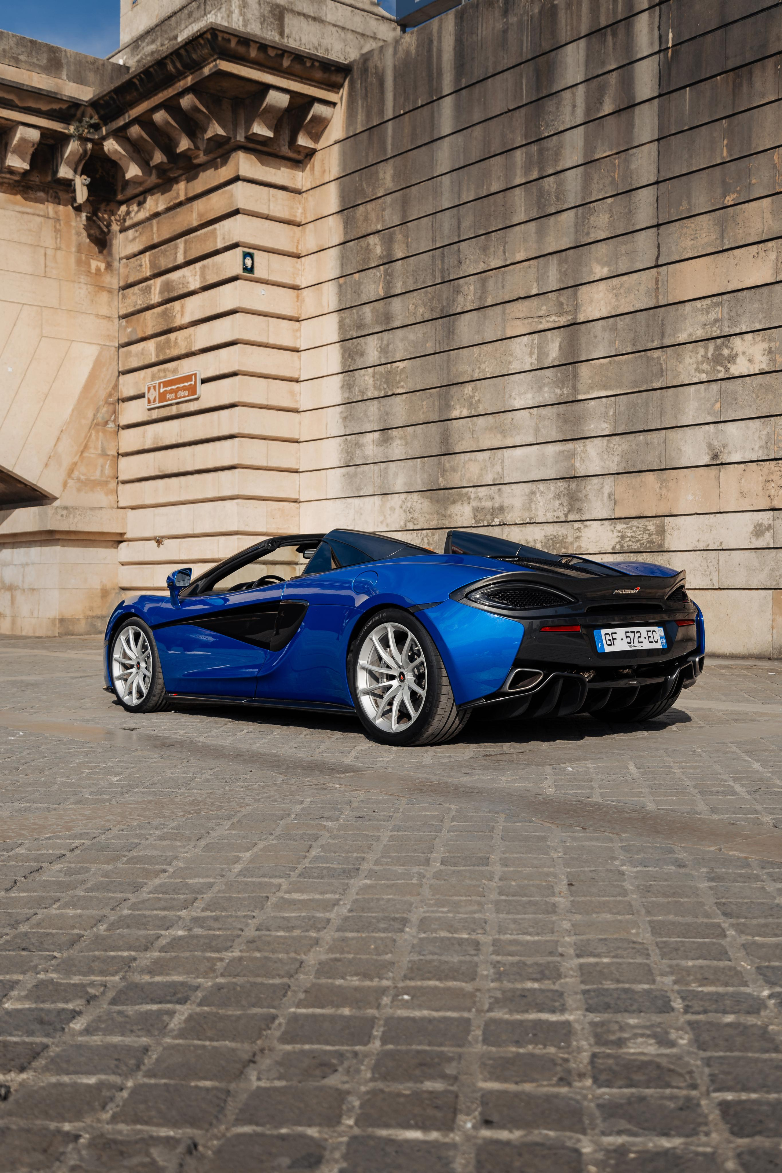 McLaren 570s. Photographer in Paris — Vitalii Motruk