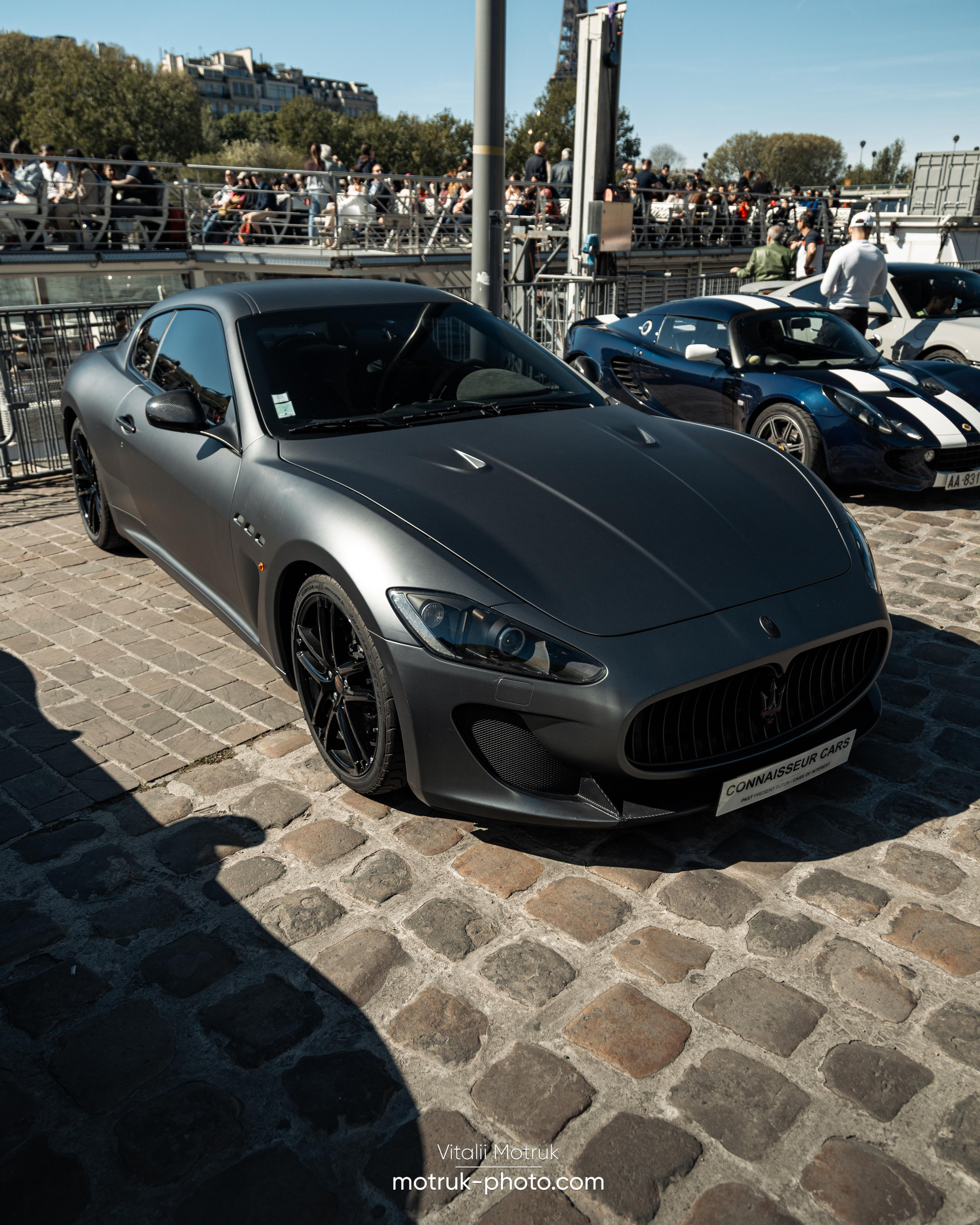 Bateaux Mouches 17 avril. Photographer in Paris — Vitalii Motruk