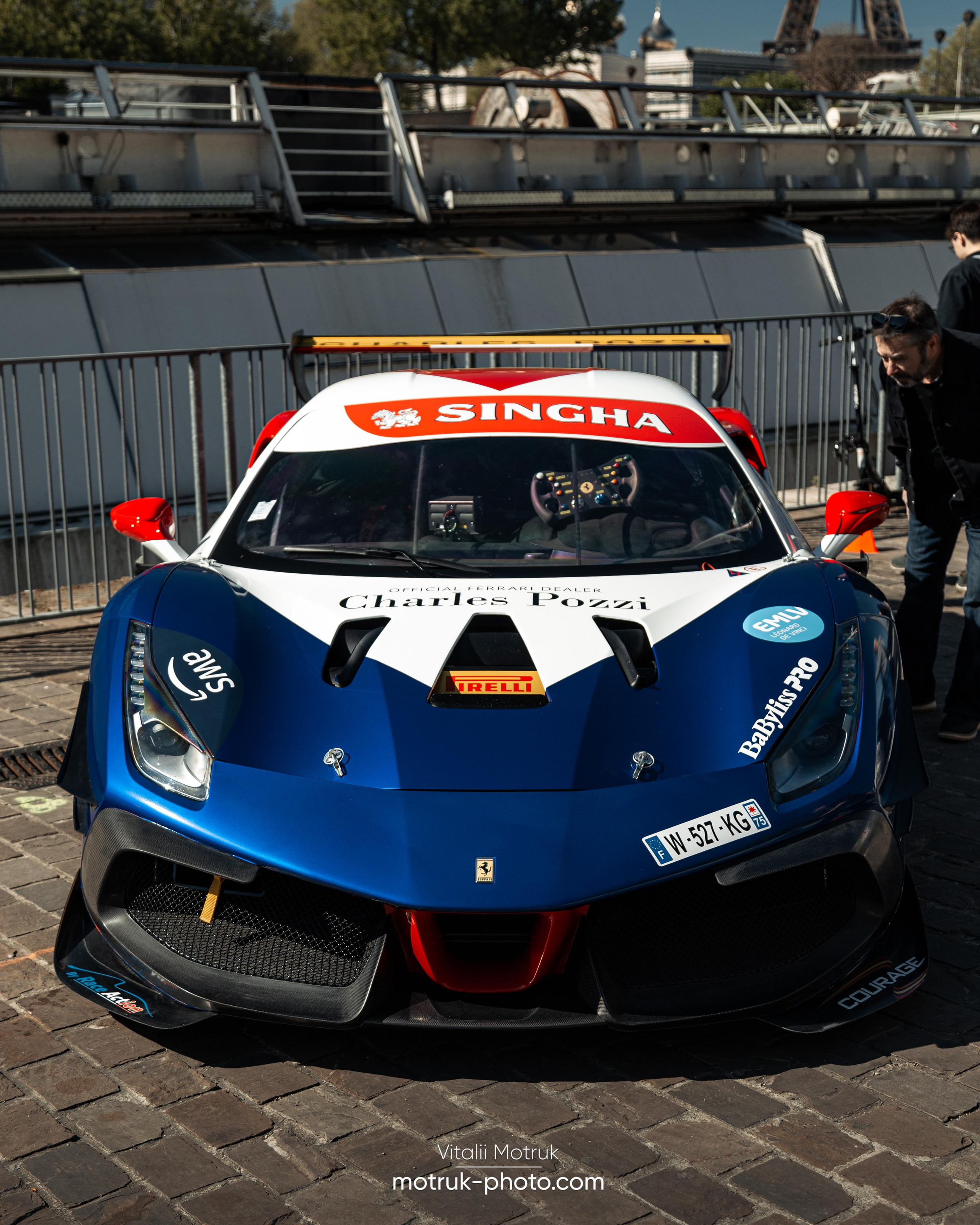 Bateaux Mouches 17 avril. Photographer in Paris — Vitalii Motruk